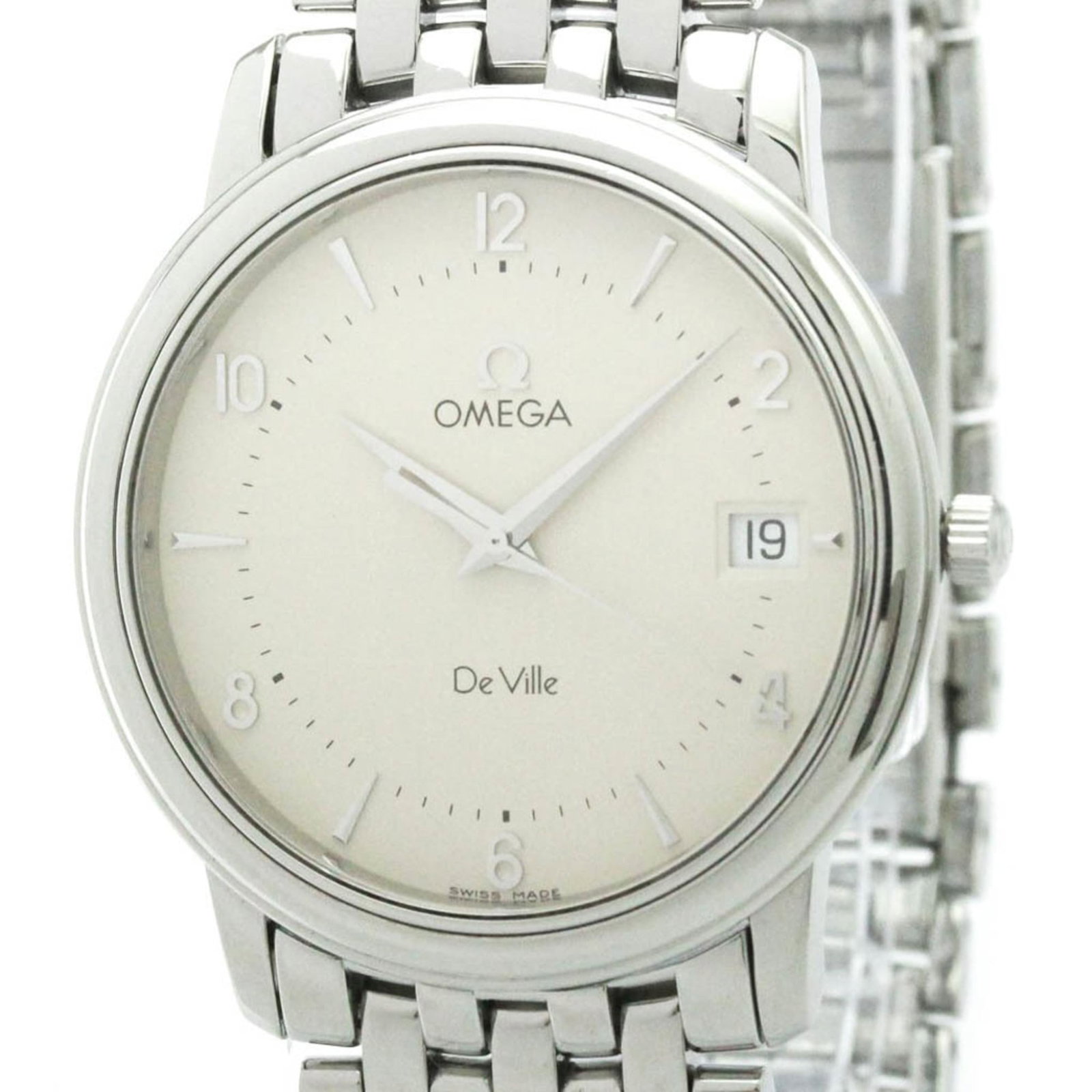 Wristwatch Omega: Wristwatch Omega A sleek and sophisticated Omega wristwatch, perfect for formal occasions, boasts a durable stainless steel case and band, with a classic silver dial that exudes timeless elegance. Wit