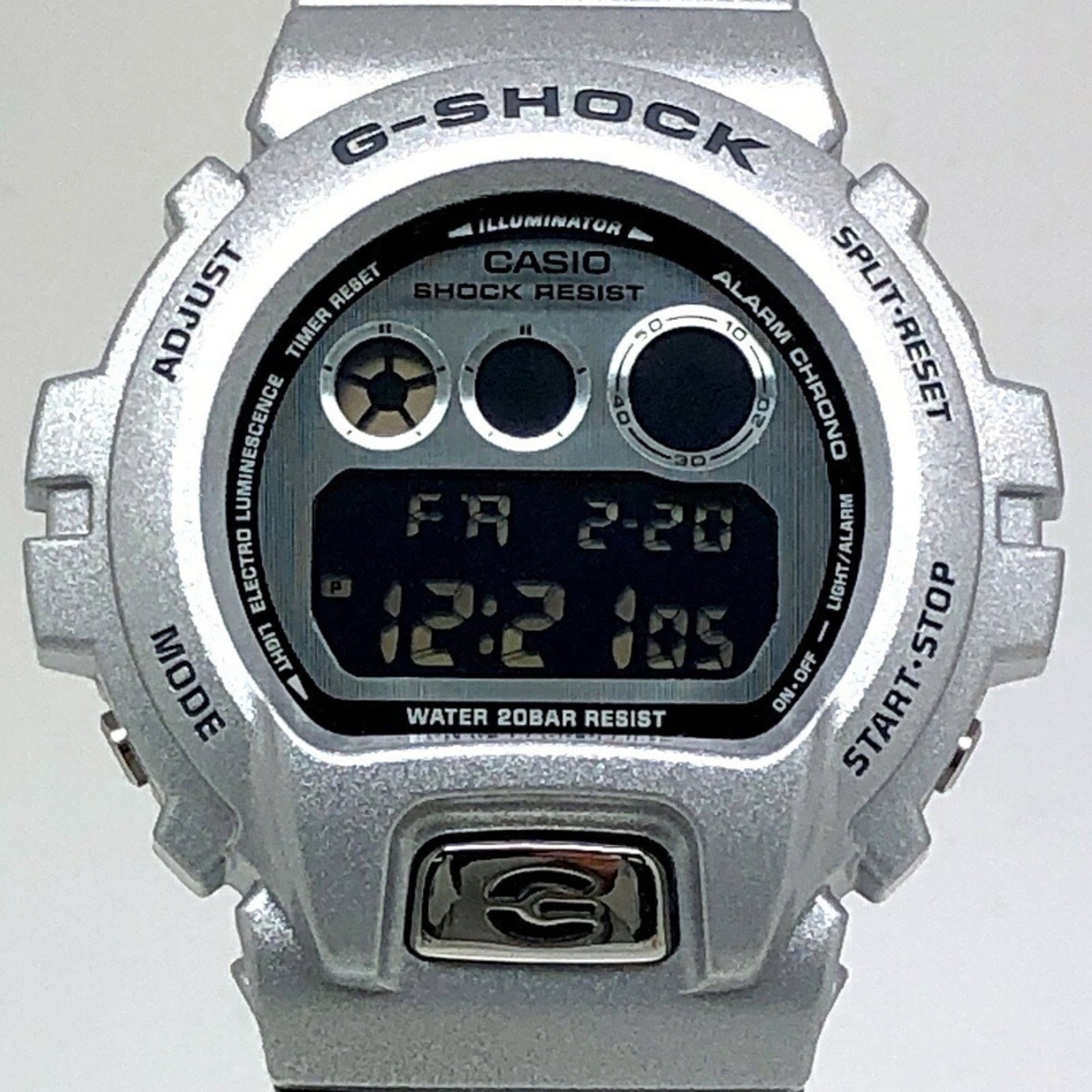 Wristwatch Casio: Wristwatch Casio A reliable and stylish timepiece, this Casio wristwatch boasts a sleek metallic silver finish and digital display, perfect for everyday wear. With its durable construction and classic