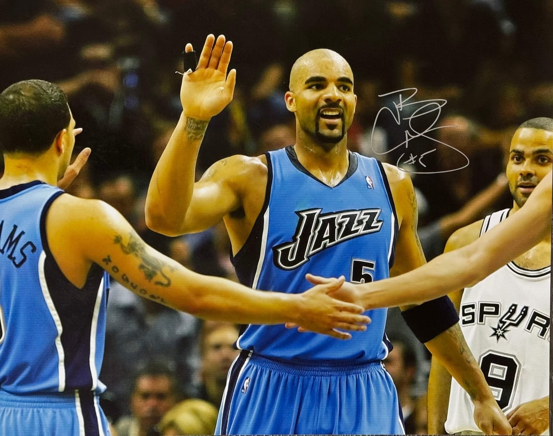 Photo Carlos Boozer Autographed 16x20 Basketball: Photo Carlos Boozer Autographed 16x20 Basketball Get ready to elevate your sports memorabilia collection with this unique autographed photo of NBA legend Carlos Boozer, signed in silver sharpie across