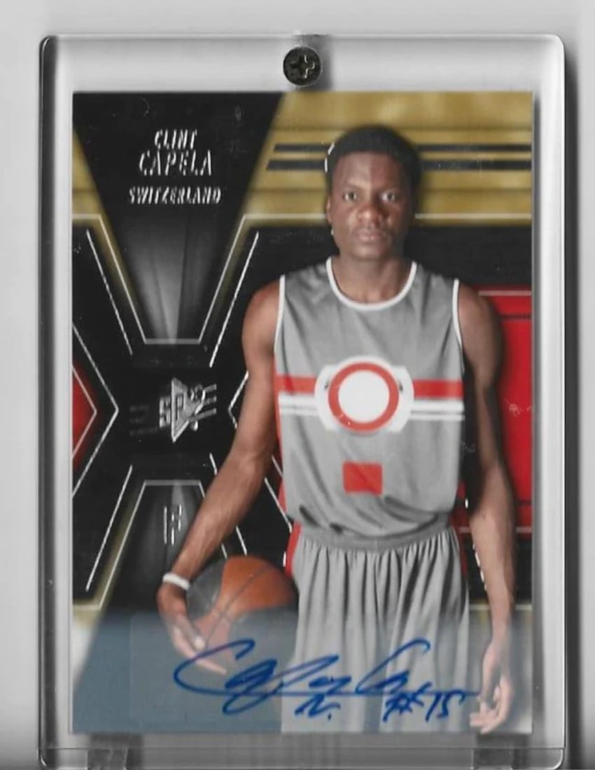 Card Clint Capela 2014-2015 SPX #51 Autograph: Card Clint Capela 2014-2015 SPX #51 Autograph Get your hands on an authentic autograph from NBA star Clint Capela, captured in the 2014-2015 SPX set! This rare #51 card showcases Capela's unique signa