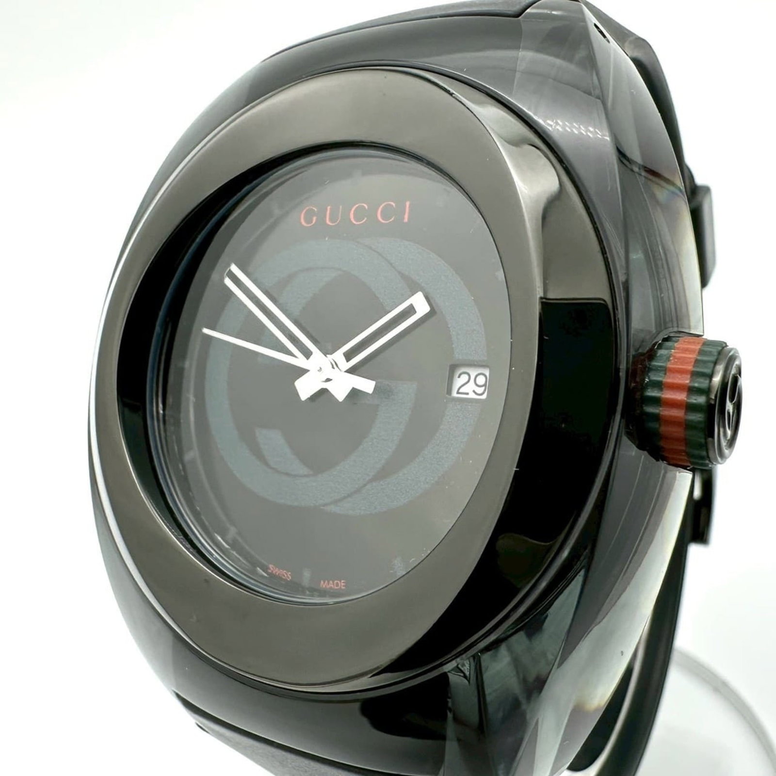 Wristwatch Gucci: Wristwatch Gucci A sleek and sophisticated Gucci wristwatch, this 44mm timepiece boasts a classic black dial and durable case, perfect for adding a touch of luxury to any outfit. With its substantial