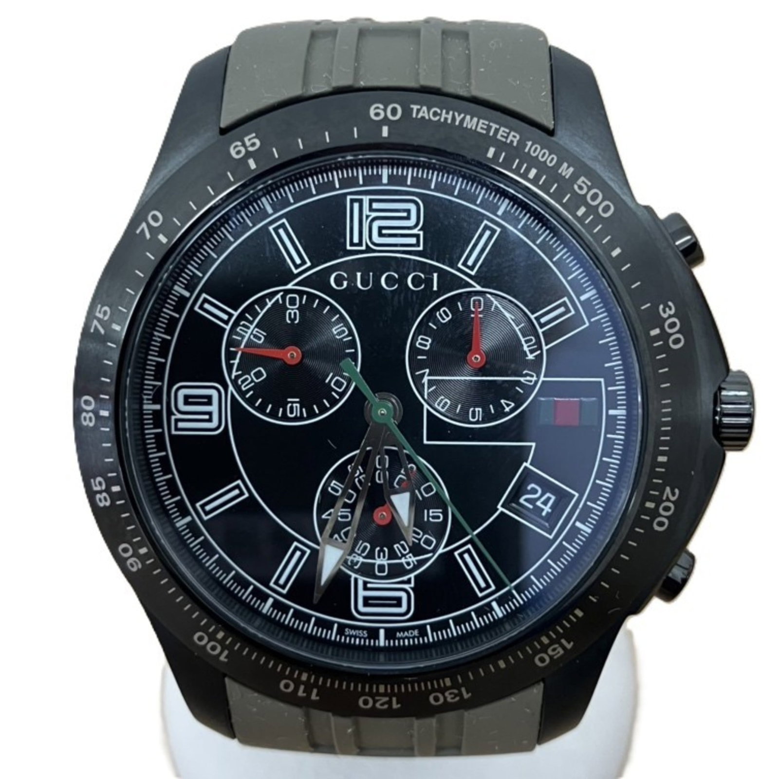 Wristwatch Gucci: Wristwatch Gucci A sleek and sophisticated Gucci men's wristwatch, boasting a 50mm black case diameter that exudes classic style. With its durable construction and comfortable 20cm strap, this timepie