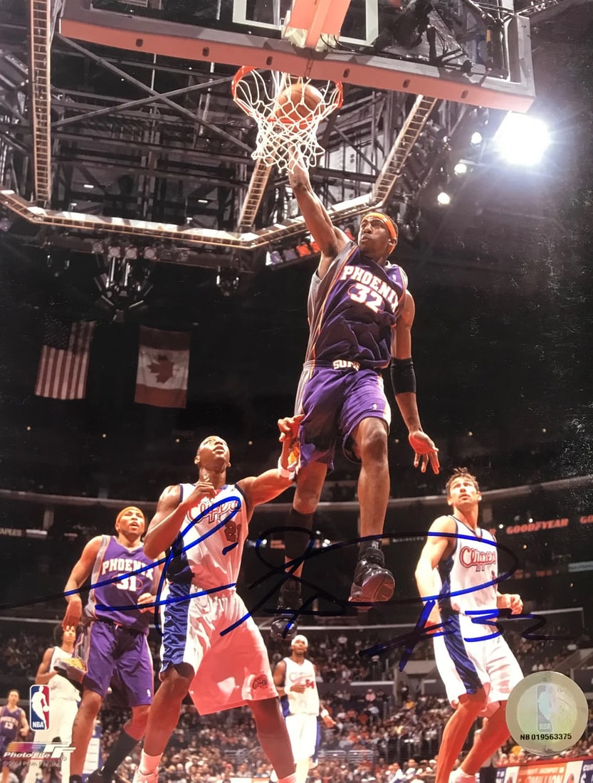 Suns Amare Stoudemire Autographed 8x10 Basketball Photo Phoenix: Suns Amare Stoudemire Autographed 8x10 Basketball Photo Phoenix Get ready to showcase your NBA pride with an authentic autograph from the one and only Amare Stoudemire! This 8x10 basketball photo, sig