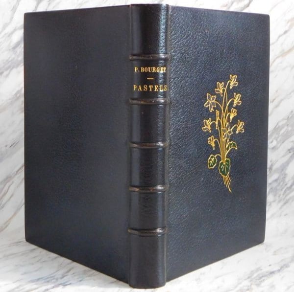 Japon Paper Ltd - 1895 Paul Bourget Pastels Marius Michel Full Morocco Binding: Japon Paper Ltd - 1895 Paul Bourget Pastels Marius Michel Full Morocco Binding Experience the art of literature with this exquisite 1895 edition of Paul Bourget's work, bound in full Morocco leather a