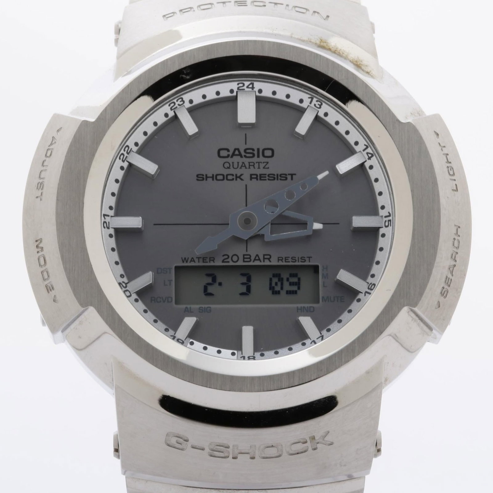 Wristwatch Casio: Wristwatch Casio A sleek and durable stainless steel wristwatch from Casio, boasting a 44.5mm case diameter and comfortable 17.5cm strap length, perfect for everyday wear. With its robust construction