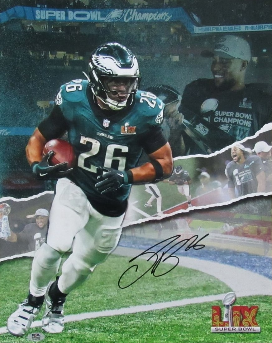 Saquon Barkley Signed 16x20 Photo (PSA/ DNA 192779) - Philadelphia Eagles: Saquon Barkley Signed 16x20 Photo (PSA/ DNA 192779) - Philadelphia Eagles Get ready to showcase your Philadelphia Eagles fandom with this incredible signed photo of Saquon Barkley, one of the league's
