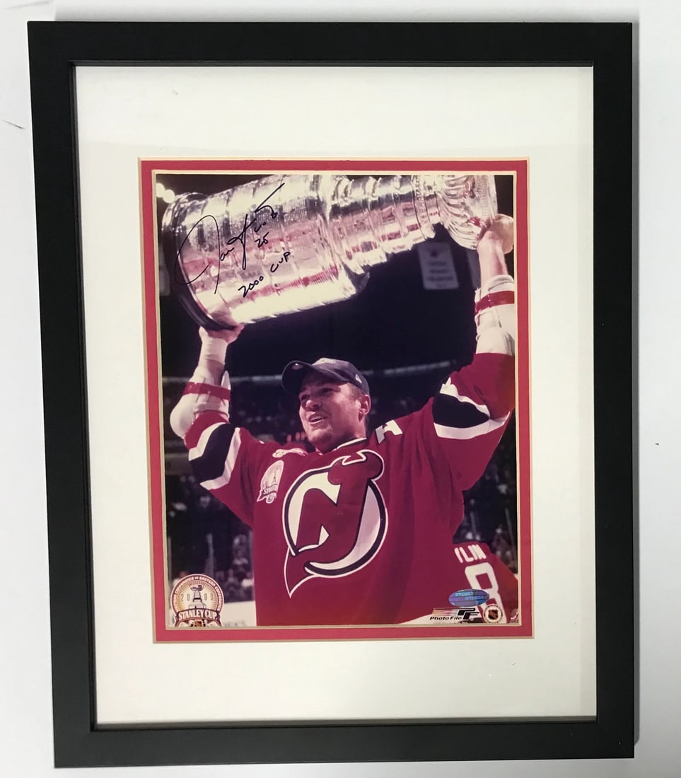 (Steiner) Jason Arnott Autographed Framed 8x10 Photo: (Steiner) Jason Arnott Autographed Framed 8x10 Photo Get ready to own a piece of hockey history with this autographed 8x10 photo of Jason Arnott, signed by Steiner Sports and certified for authenticit
