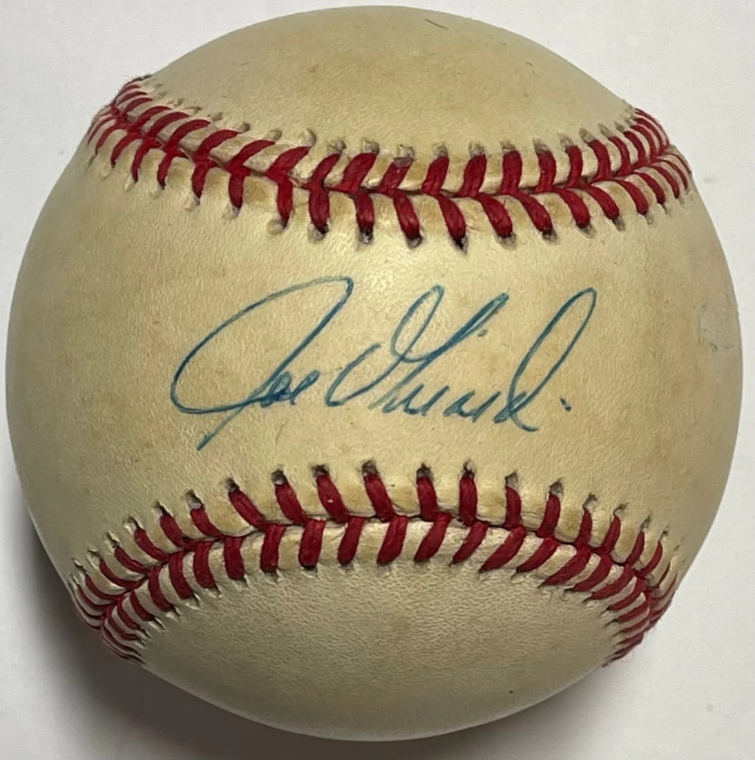 (JSA) Joe Girardi autographed Official Major League Baseball: (JSA) Joe Girardi autographed Official Major League Baseball Get ready to own a piece of baseball history with this autographed Official Major League Baseball signed by Joe Girardi in blue pen across