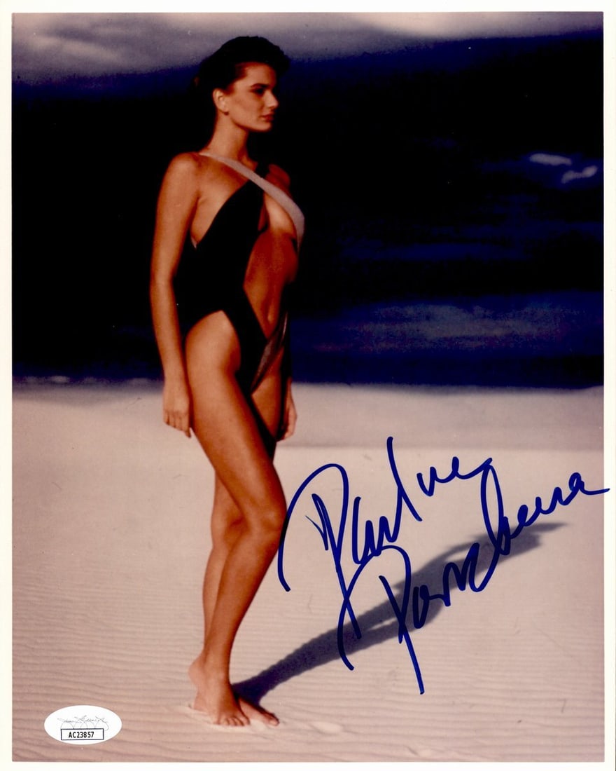 JSA Paulina Porizkova Autographed 8x10 Photo Sports Illustrated Swimsuit Model: JSA Paulina Porizkova Autographed 8x10 Photo Sports Illustrated Swimsuit Model Meet Paulina Porizkova, the stunning Czech-American model who graced the covers of numerous iconic issues of Sports Illus