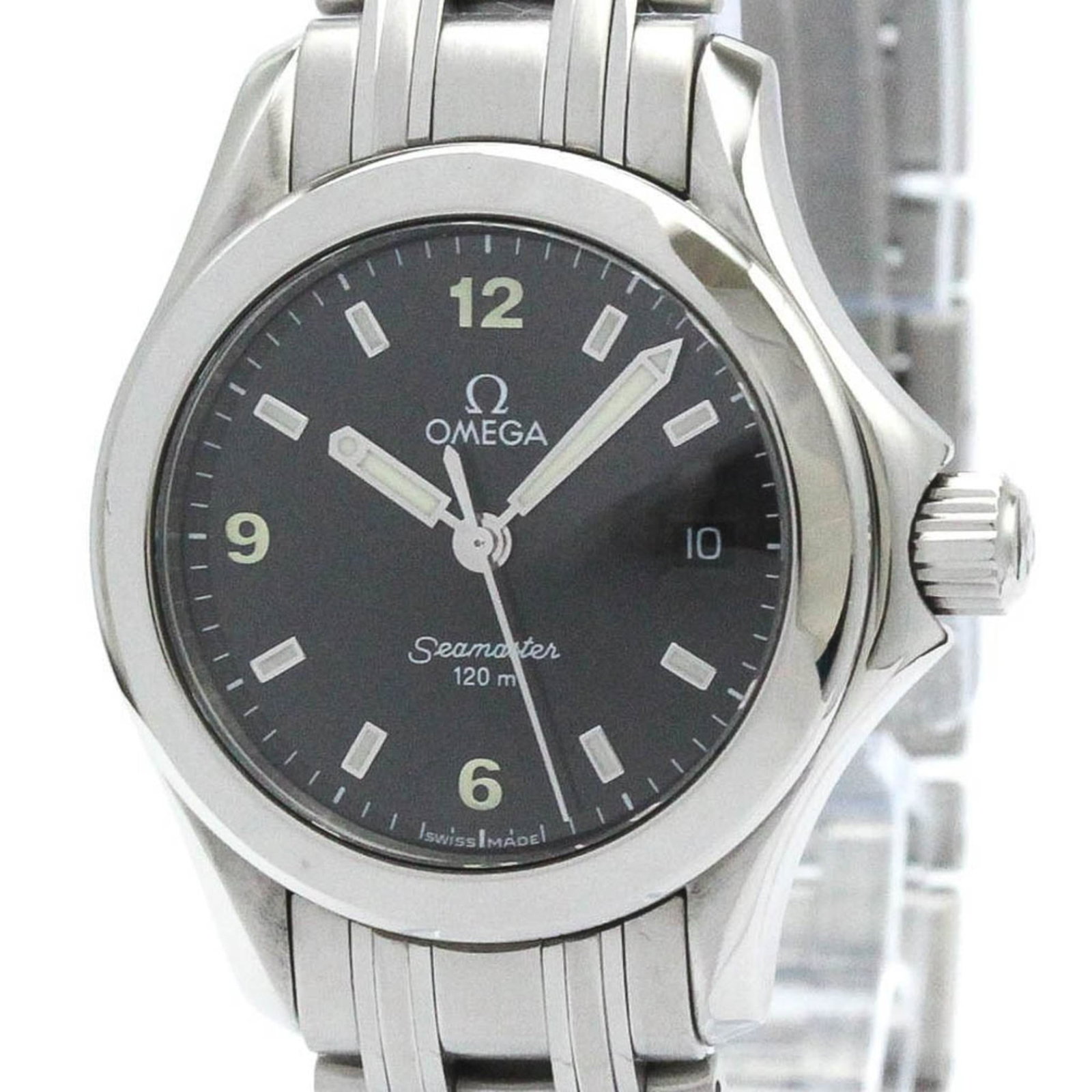 Wristwatch Omega: Wristwatch Omega A sleek and sporty Omega wristwatch, perfect for everyday wear, boasts a durable stainless steel case and band, while its black dial adds a touch of sophistication. With a 26mm diamet