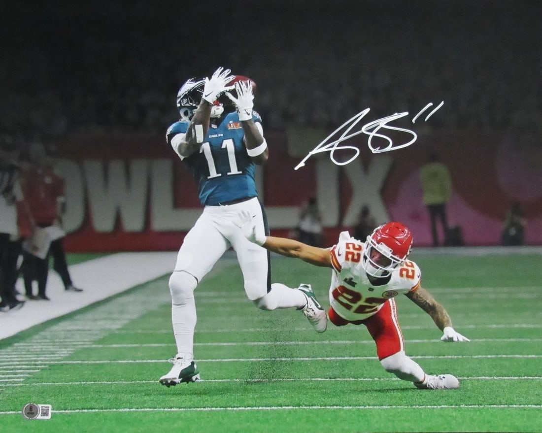 A.J. Brown Autographed 16x20 Super Bowl 59 Photo (Beckett 638): A.J. Brown Autographed 16x20 Super Bowl 59 Photo (Beckett 638) Exceptional Brown Autographed Super Bowl 59 available for auction. Review complete item specifications below for detailed information. It