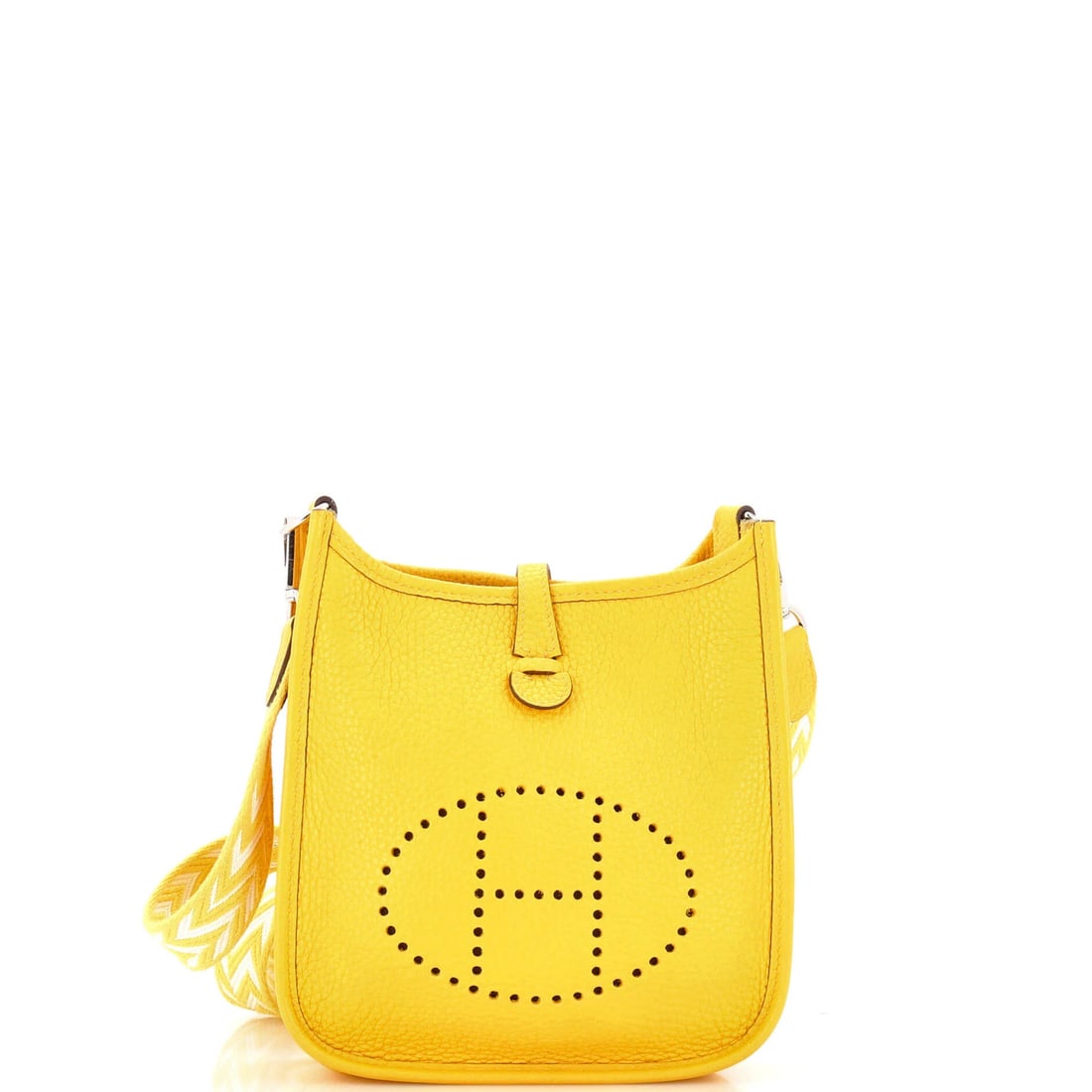 Hermes Evelyne Bag is Gen III Clemence.: Hermes Evelyne Bag is Gen III Clemence. The iconic Herm?s Evelyne Bag in vibrant yellow leather is a true showstopper, boasting the brand's signature Clemence style and Gen III design. With its