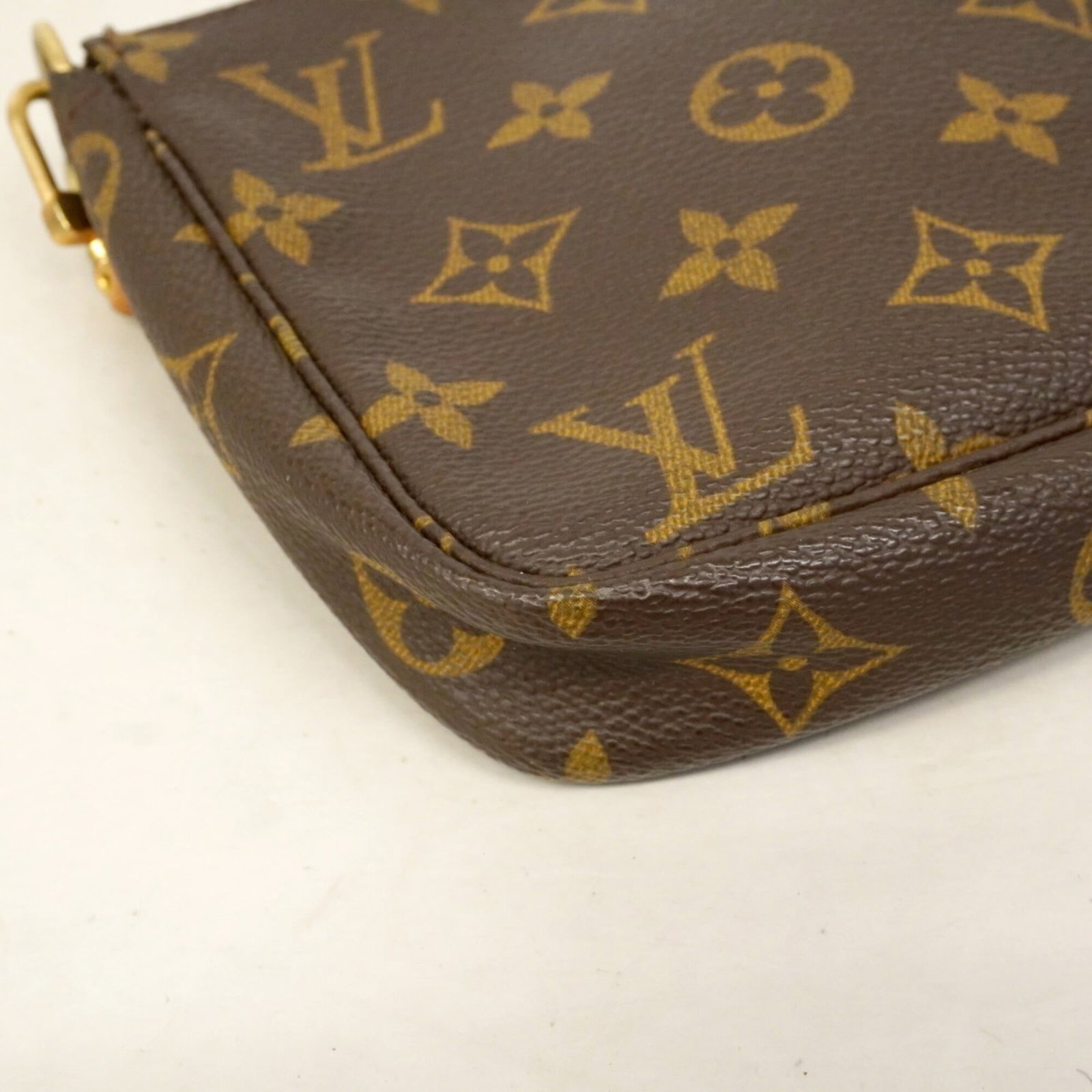 Louis Vuitton pouch - 7