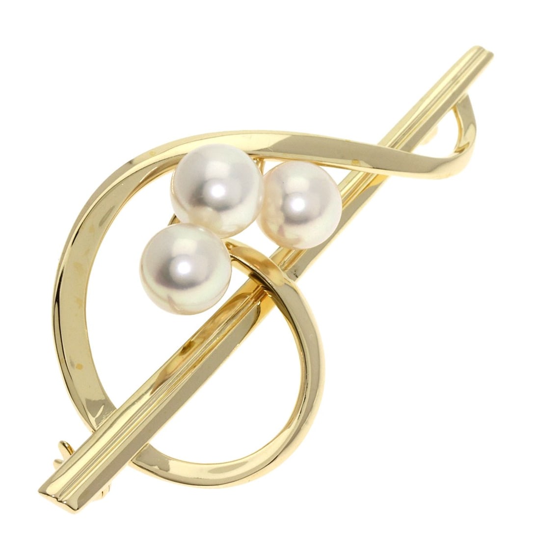 K14 Yellow Gold Mikimoto Pearl Brooch: K14 Yellow Gold Mikimoto Pearl Brooch A stunning K14 yellow gold Mikimoto pearl brooch, crafted with exceptional attention to detail and rooted in Japanese heritage, showcases a luminous K14 yellow