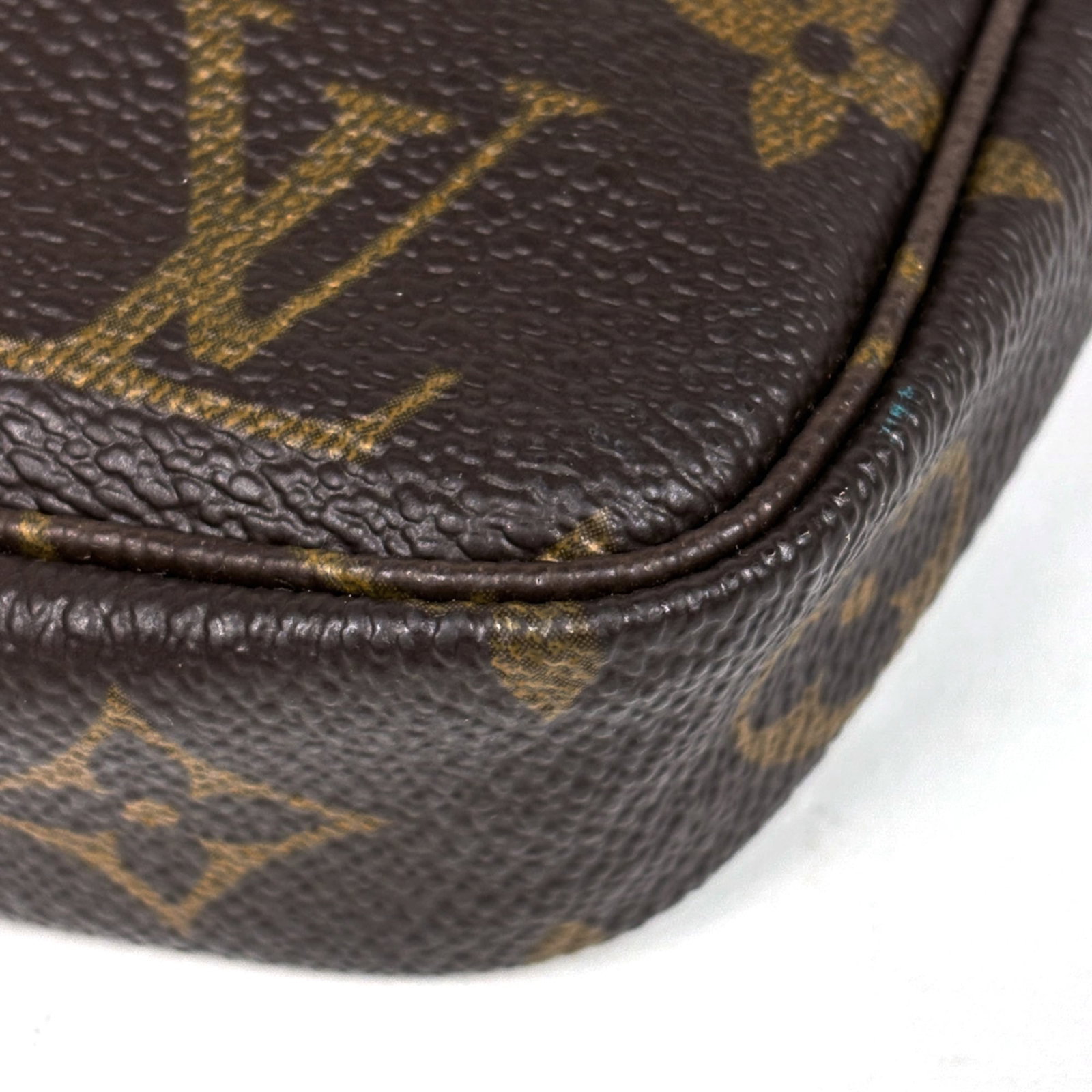 Louis Vuitton Monogram Pouch - 3
