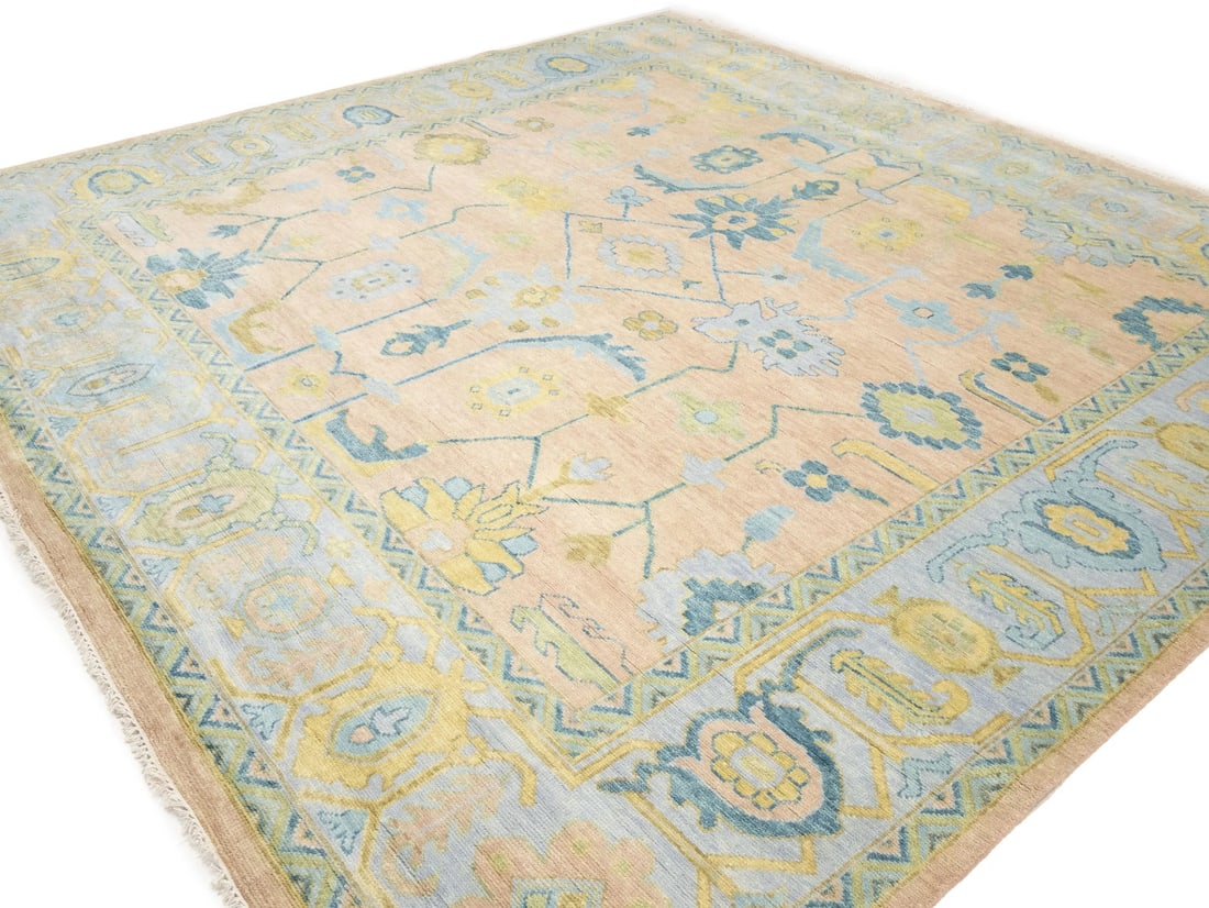 Oriental square rug handmade peach floral chobi oushak colorfast decor.: Oriental square rug handmade peach floral chobi oushak colorfast decor. Experience the timeless beauty of traditional Indian design in this stunning hand-knotted Oriental square rug, featuring a delic