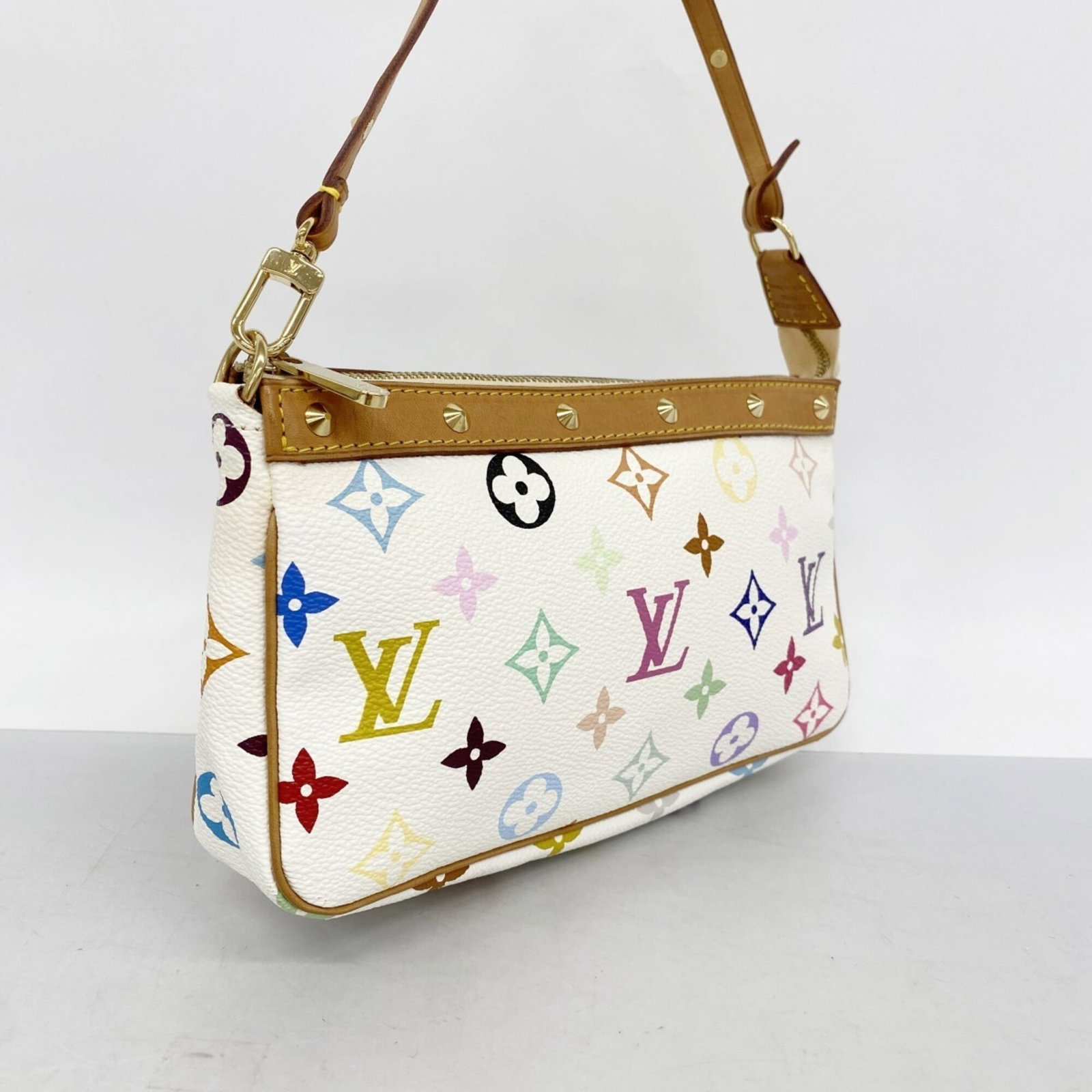 Louis Vuitton pouch - 2