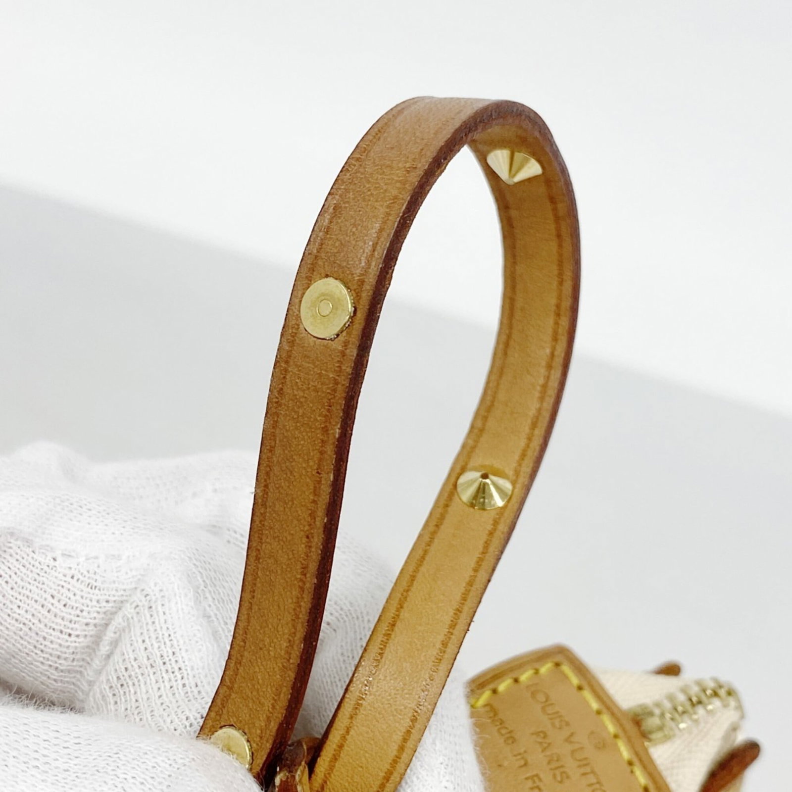 Louis Vuitton pouch - 8