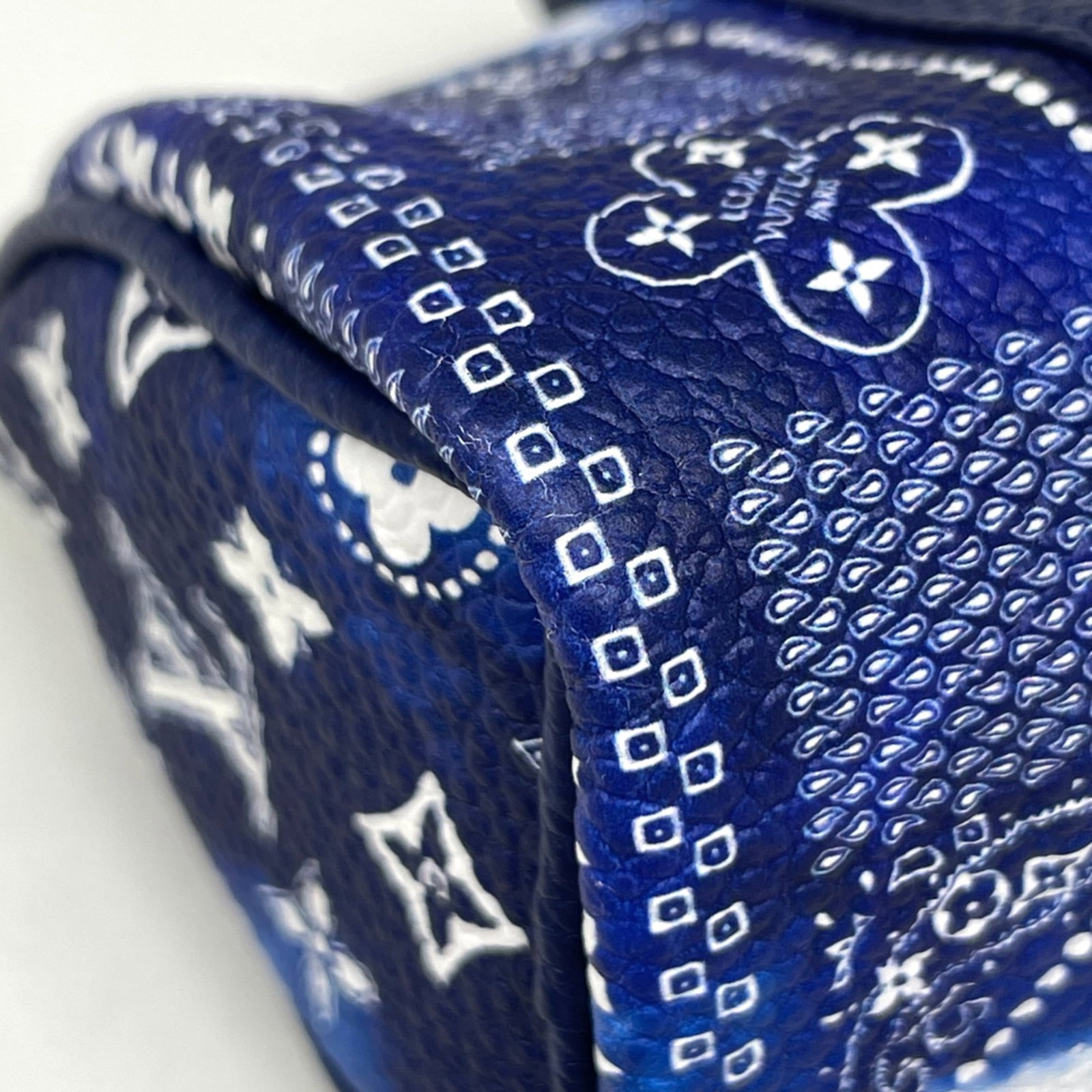 Louis Vuitton Monogram Pouch - 3