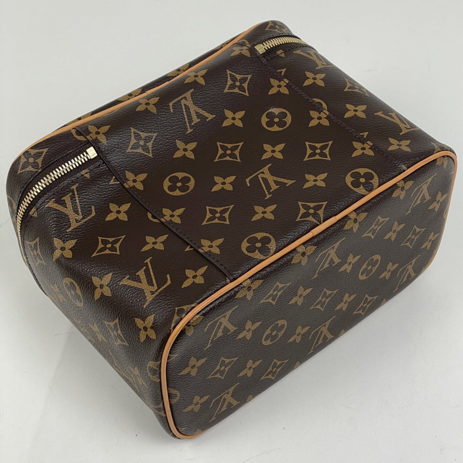 Louis Vuitton Monogram Pouch - 2