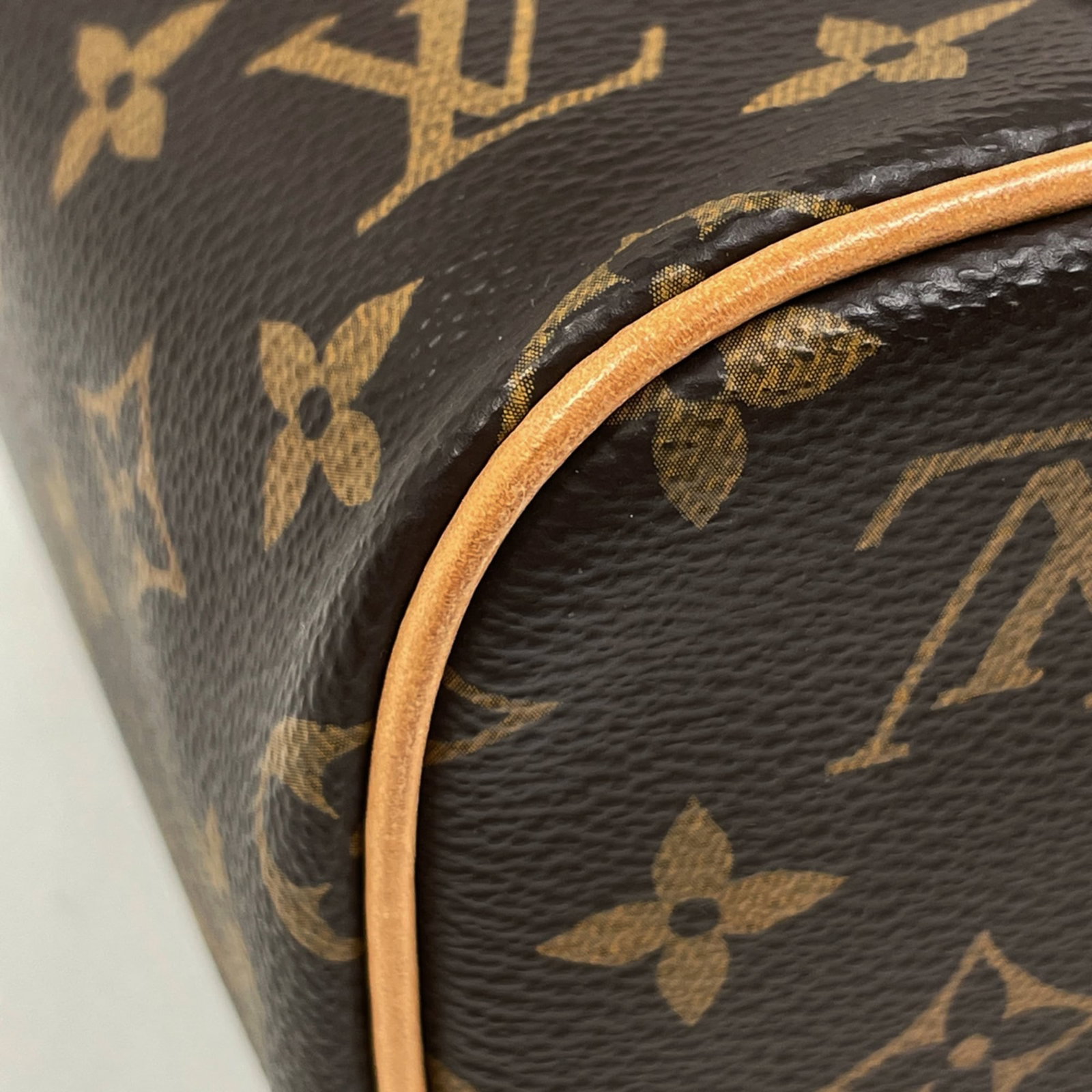Louis Vuitton Monogram Pouch - 3