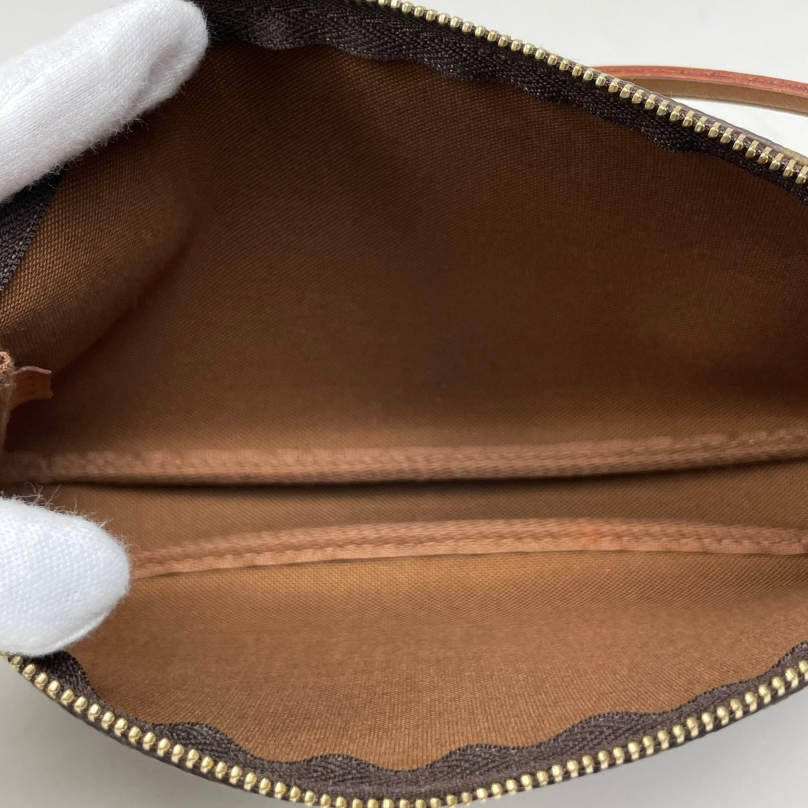 Louis Vuitton Monogram Pouch - 7