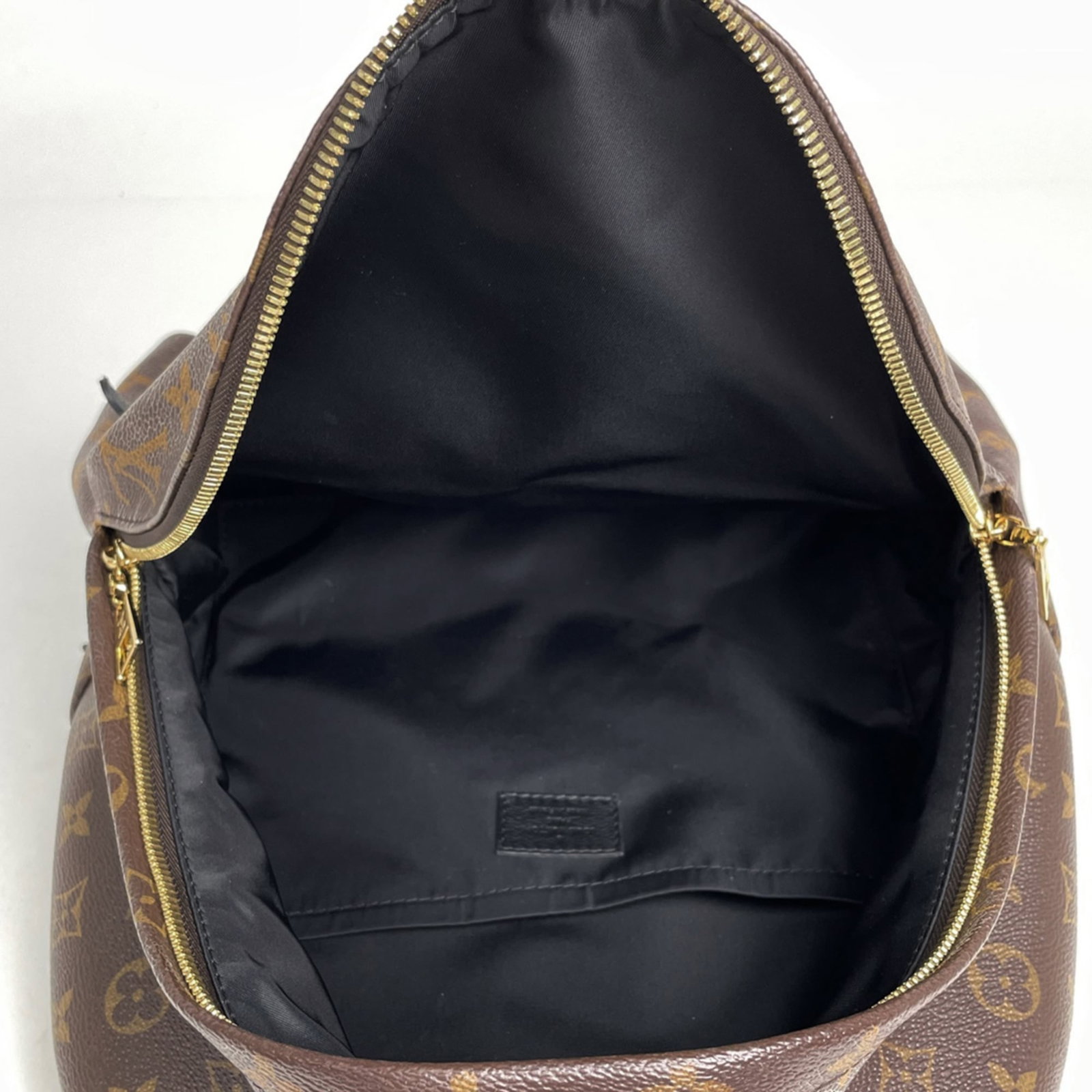 Louis Vuitton is a monogram backpack - 11