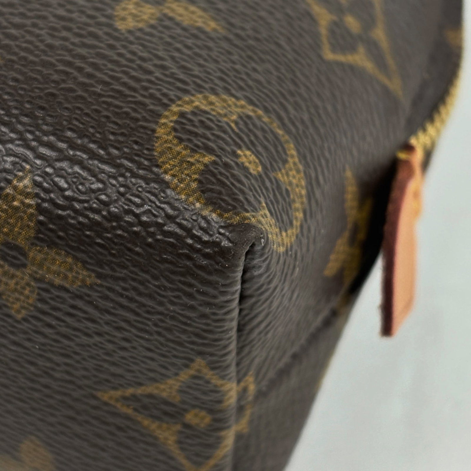 Louis Vuitton Monogram Pouch - 3
