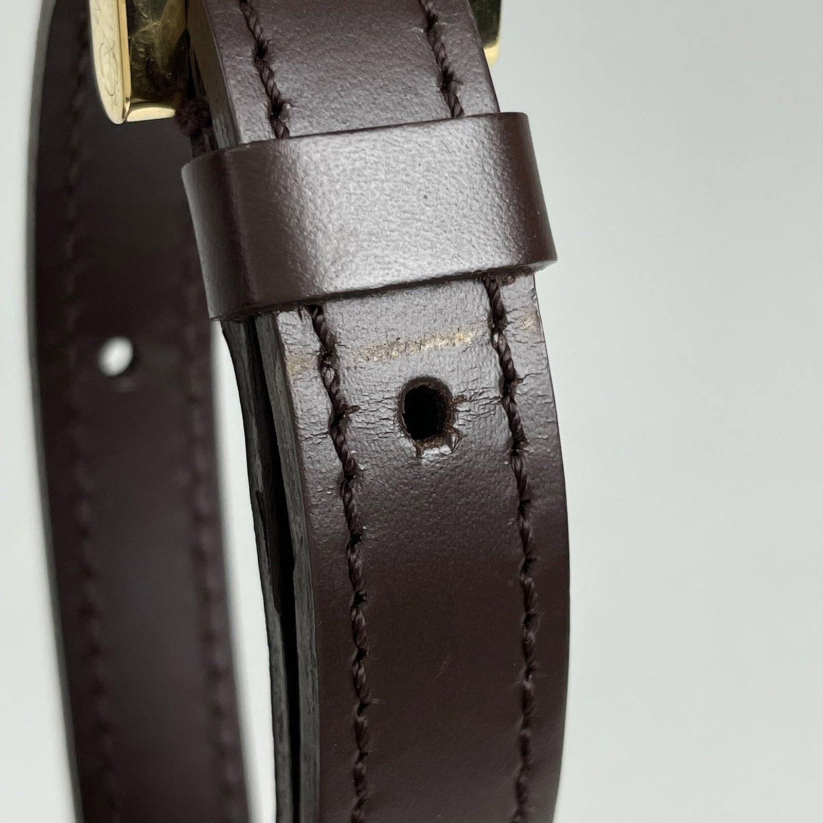 Louis Vuitton is a shoulder bag. - 6