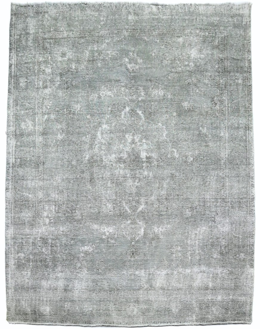 9'8X12'3 ft Antique Distressed Oriental Rug Vintage Floral Stone-Washed Carpet: 9'8X12'3 ft Antique Distressed Oriental Rug Vintage Floral Stone-Washed Carpet Experience the timeless beauty of this stunning 9'8x12'3 ft Antique Distressed Oriental Rug, hand-knotted from