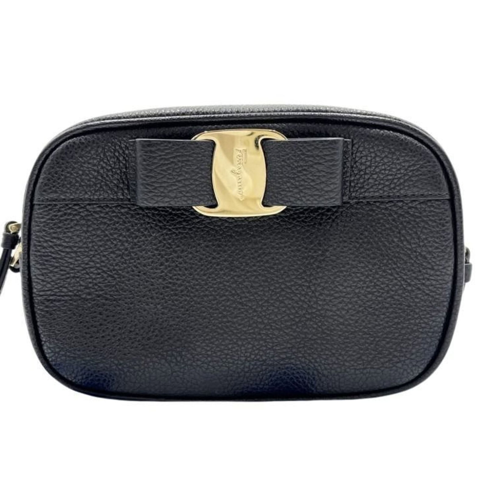 Ferragamo Leather Shoulder Bag: Ferragamo Leather Shoulder Bag Elevate your everyday style with this timeless Salvatore Ferragamo leather shoulder bag, crafted from rich black leather and boasting a sleek 11.5cm x 18cm silhouette th