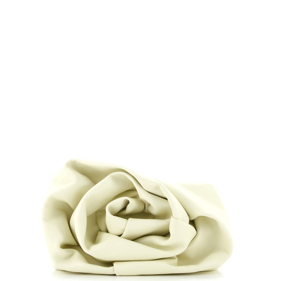 Burberry rose clutch leather: Burberry rose clutch leather A timeless Burberry rose clutch in neutral leather, exuding understated elegance with its classic design and subtle color palette. The minor edge wear and scuffs only add