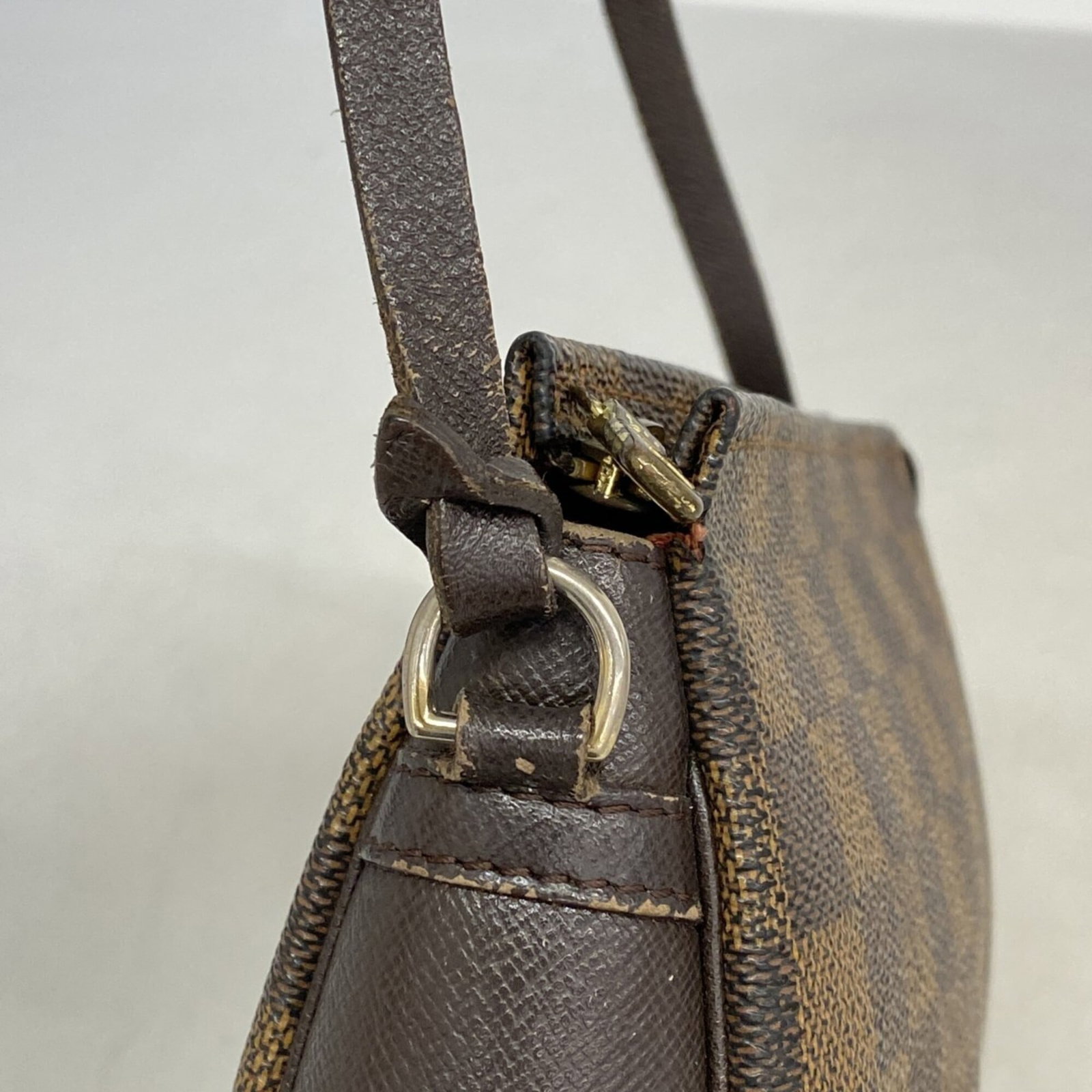 Louis Vuitton pouch - 7