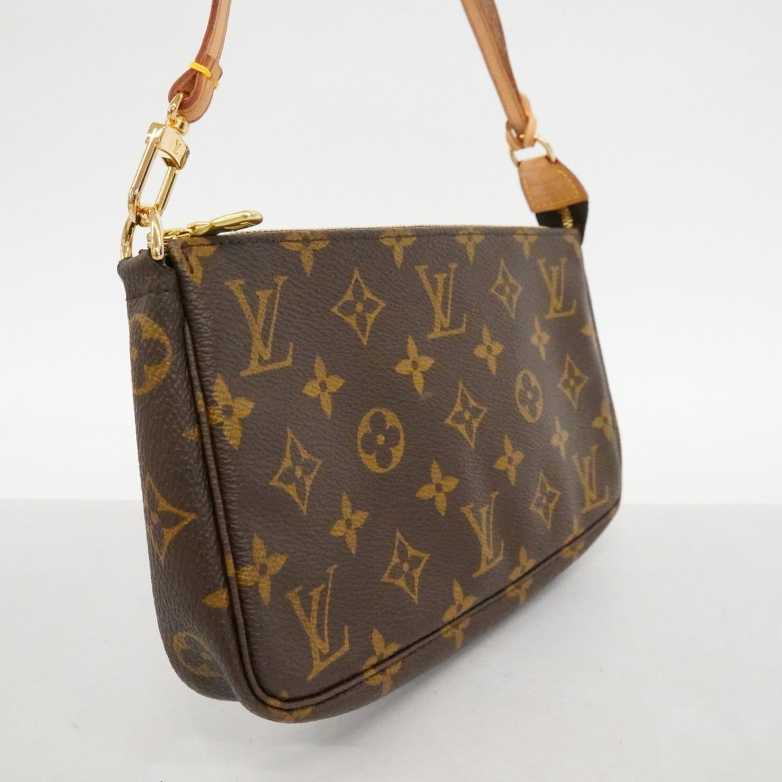 Louis Vuitton pouch - 2