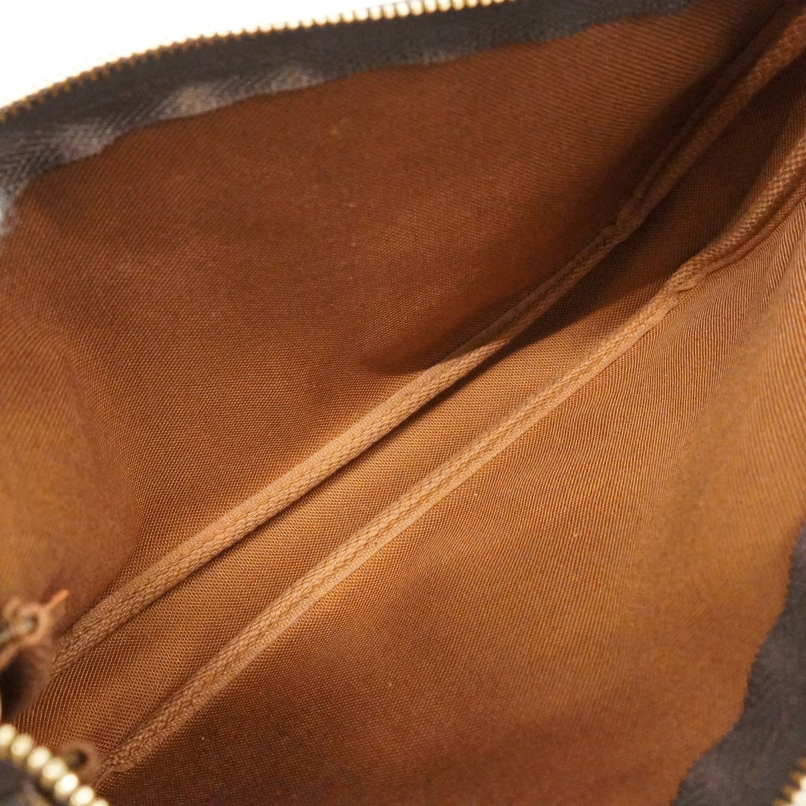 Louis Vuitton pouch - 4