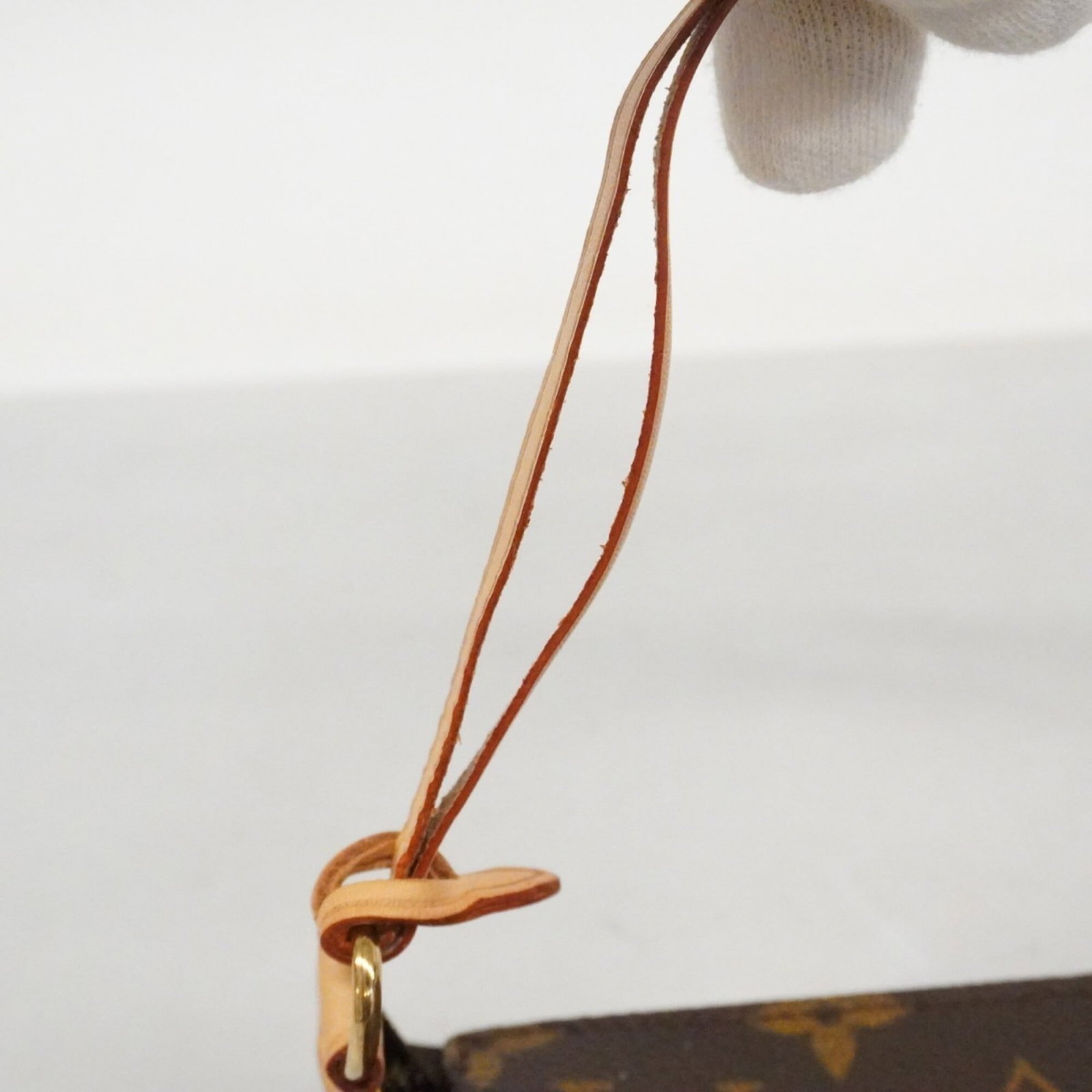 Louis Vuitton pouch - 6