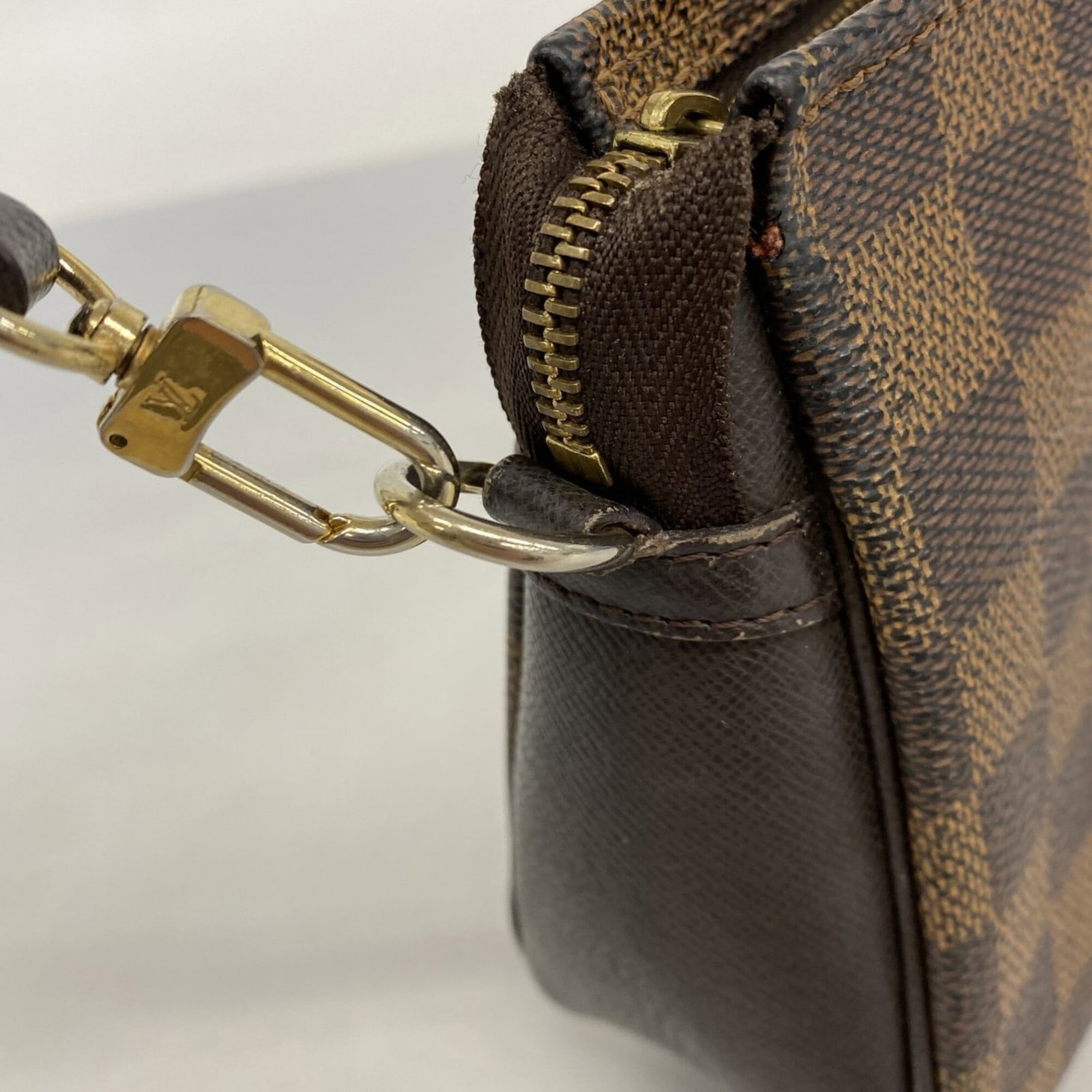 Louis Vuitton pouch - 10