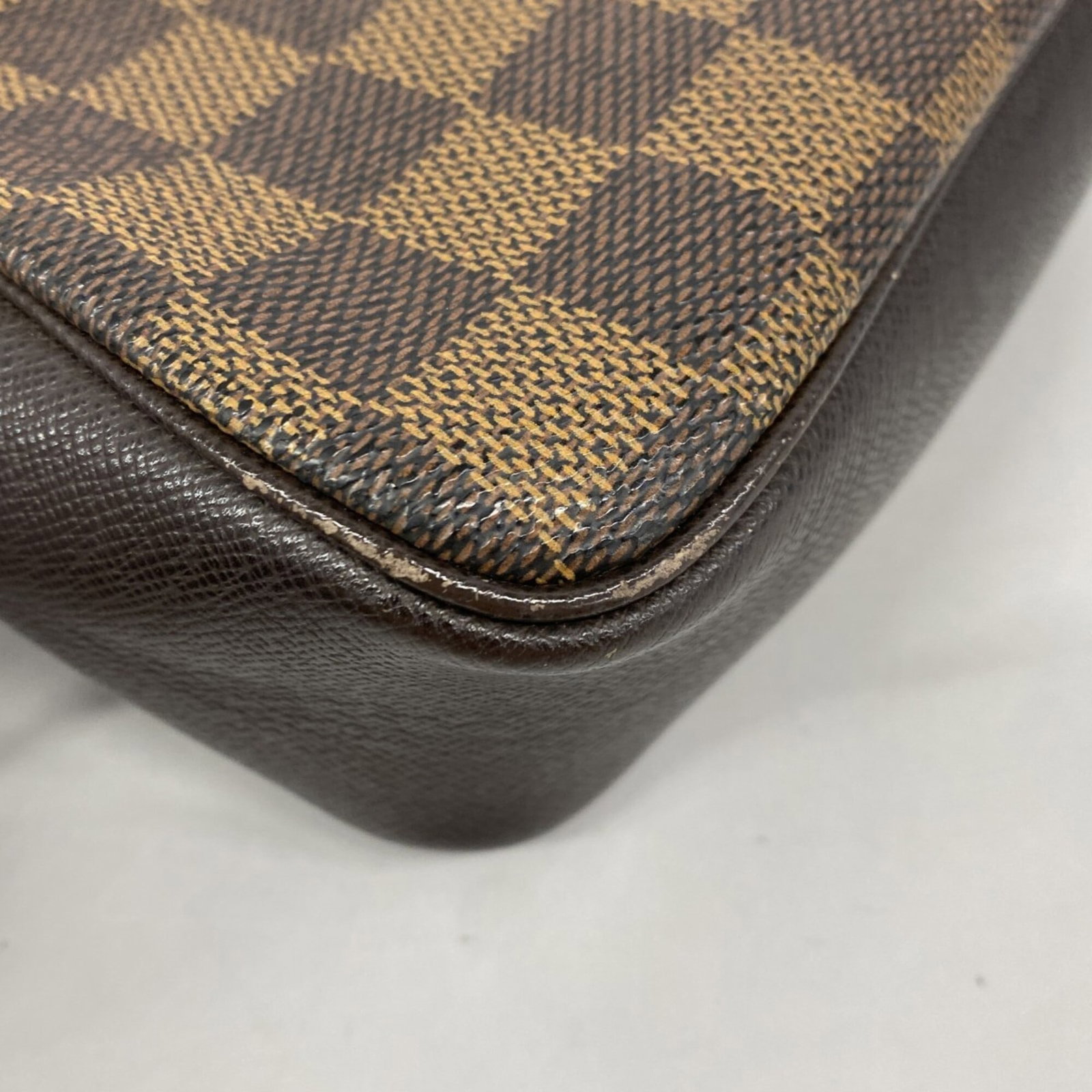 Louis Vuitton pouch - 9