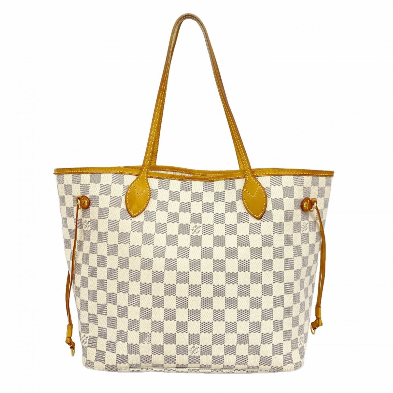 Louis Vuitton tote bag: Louis Vuitton tote bag A timeless white Louis Vuitton tote bag, perfect for everyday use, boasts the iconic monogram pattern and durable design that has become synonymous with luxury travel. With its