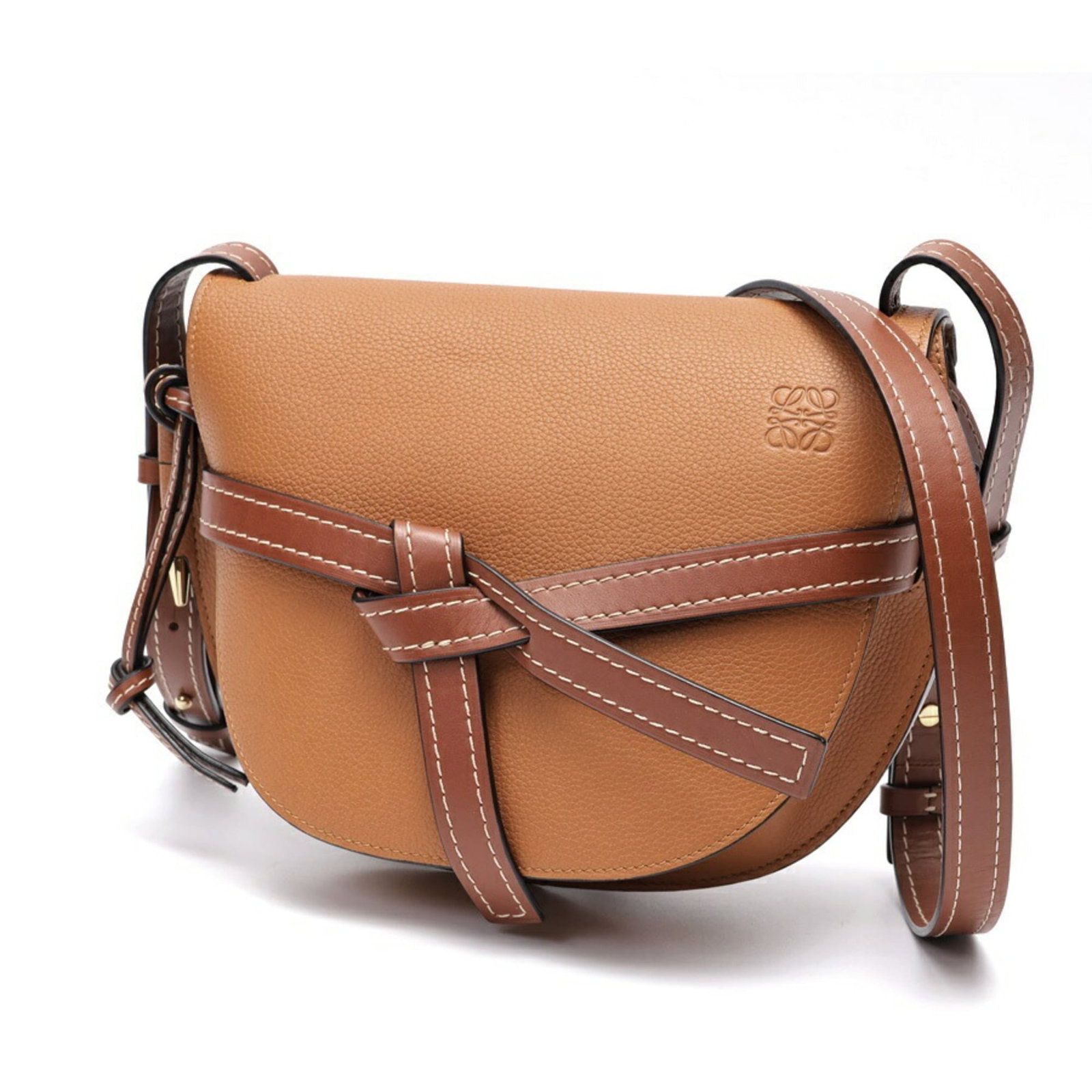 Loewe is a leather shoulder bag.: Loewe is a leather shoulder bag. A timeless Loewe leather shoulder bag in rich, light camel brown, perfect for adding a touch of sophistication to any outfit. With its classic design and premium