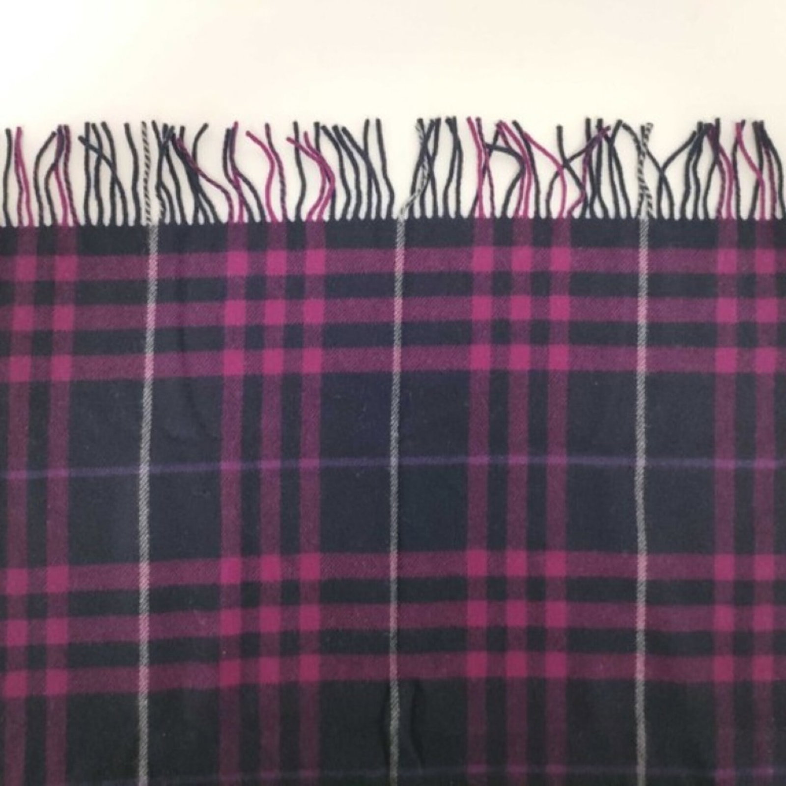 Burberry wool stole - 8