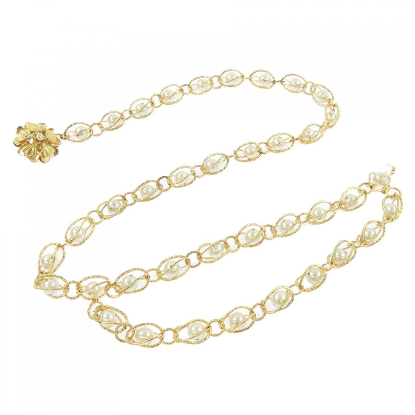 Chanel chain is a belt. (1 of 3)