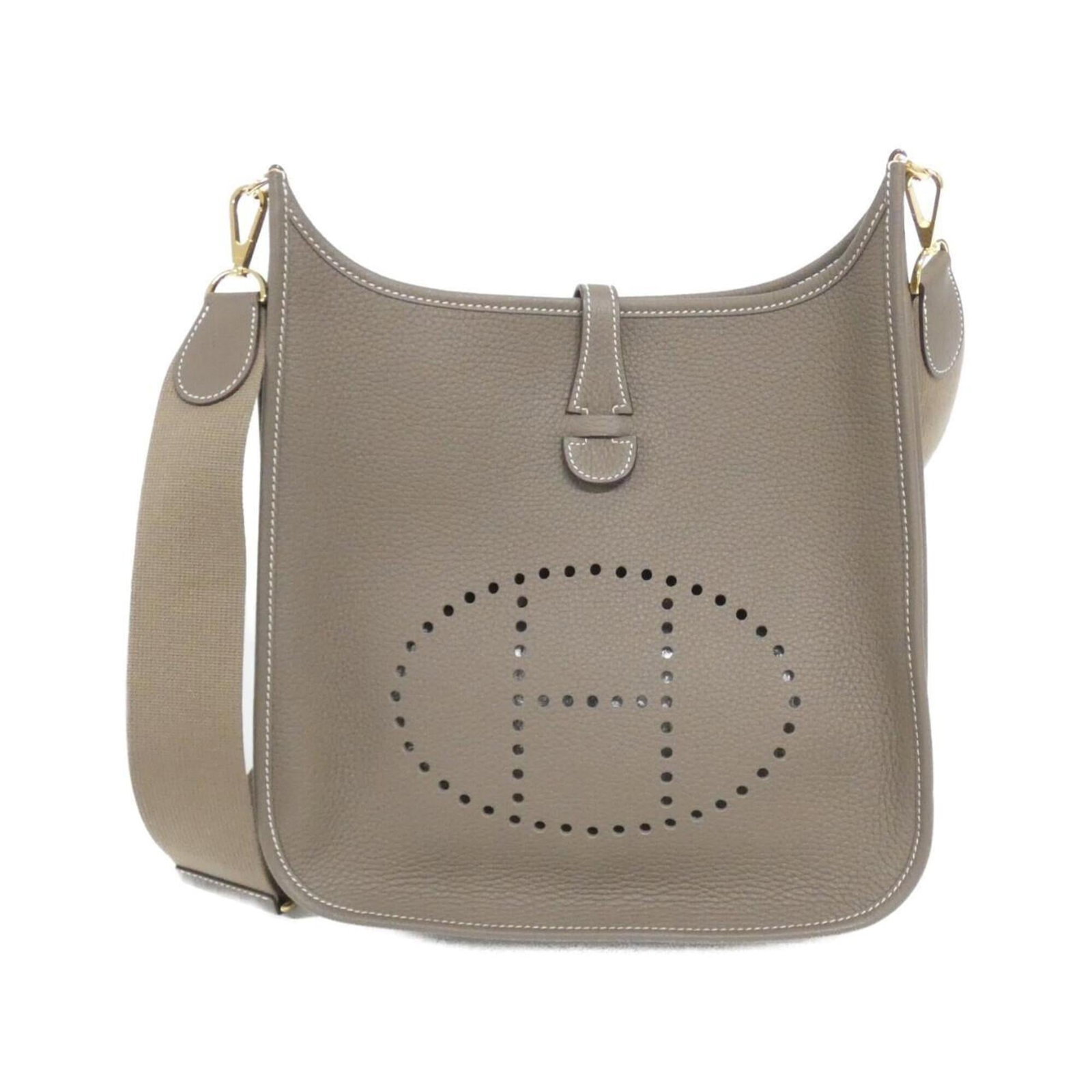 Hermes Shoulder Bag Taurillon Clemence Leather: Hermes Shoulder Bag Taurillon Clemence Leather The iconic Taurillon Clemence shoulder bag from Herm?s is a timeless treasure for any fashion enthusiast. With its signature Etoupe Gray color and rich T