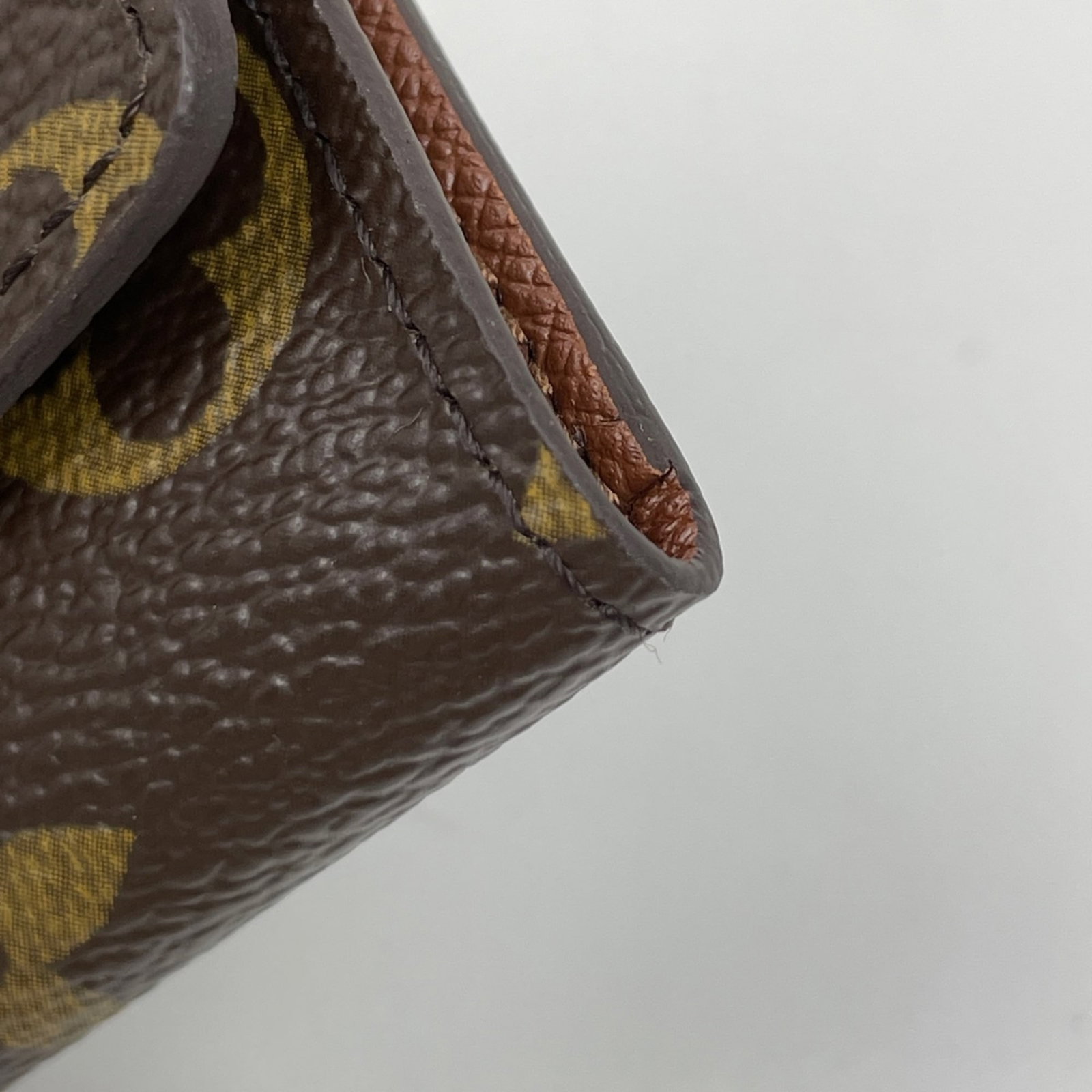 Louis Vuitton keycase monogram - 3