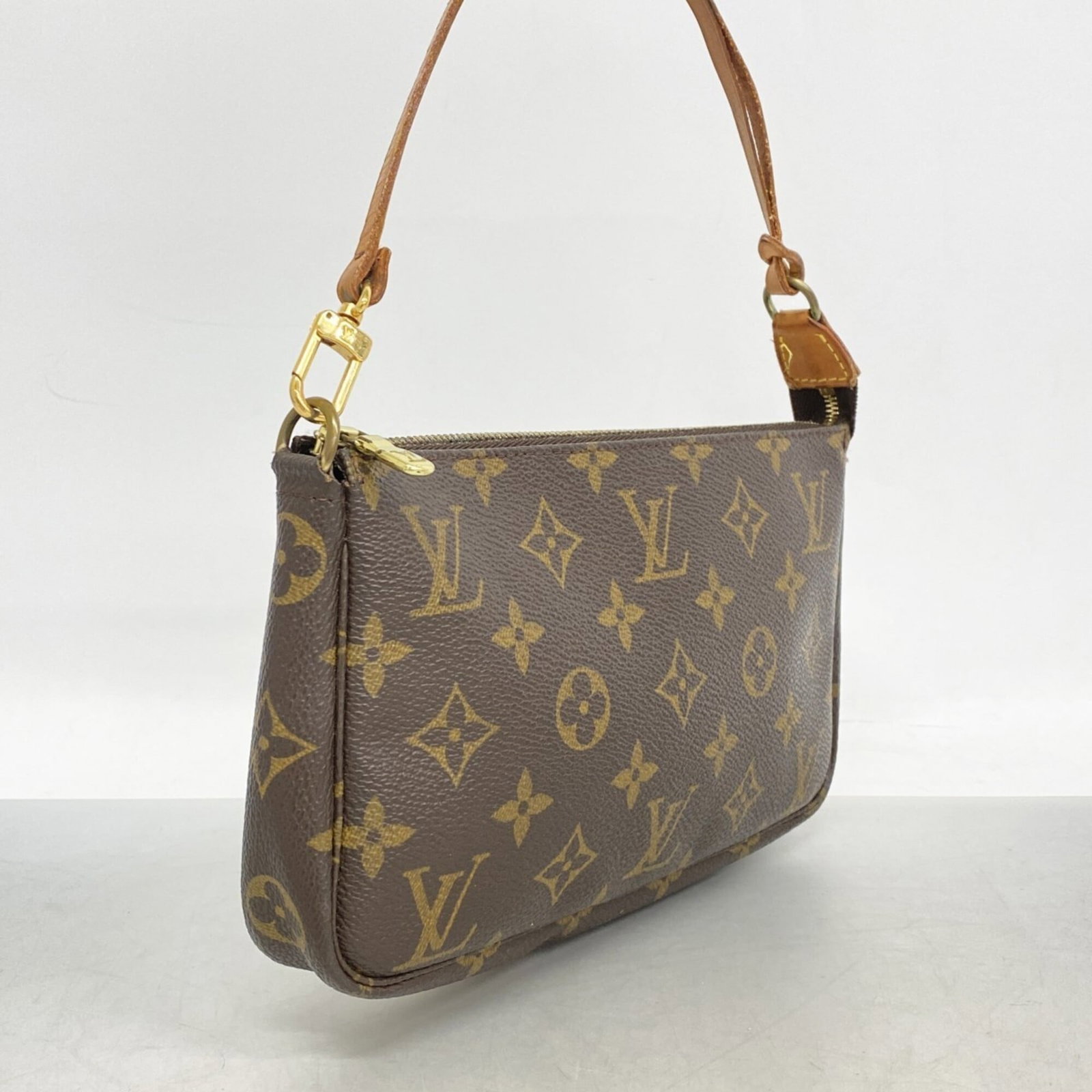 Louis Vuitton pouch - 2