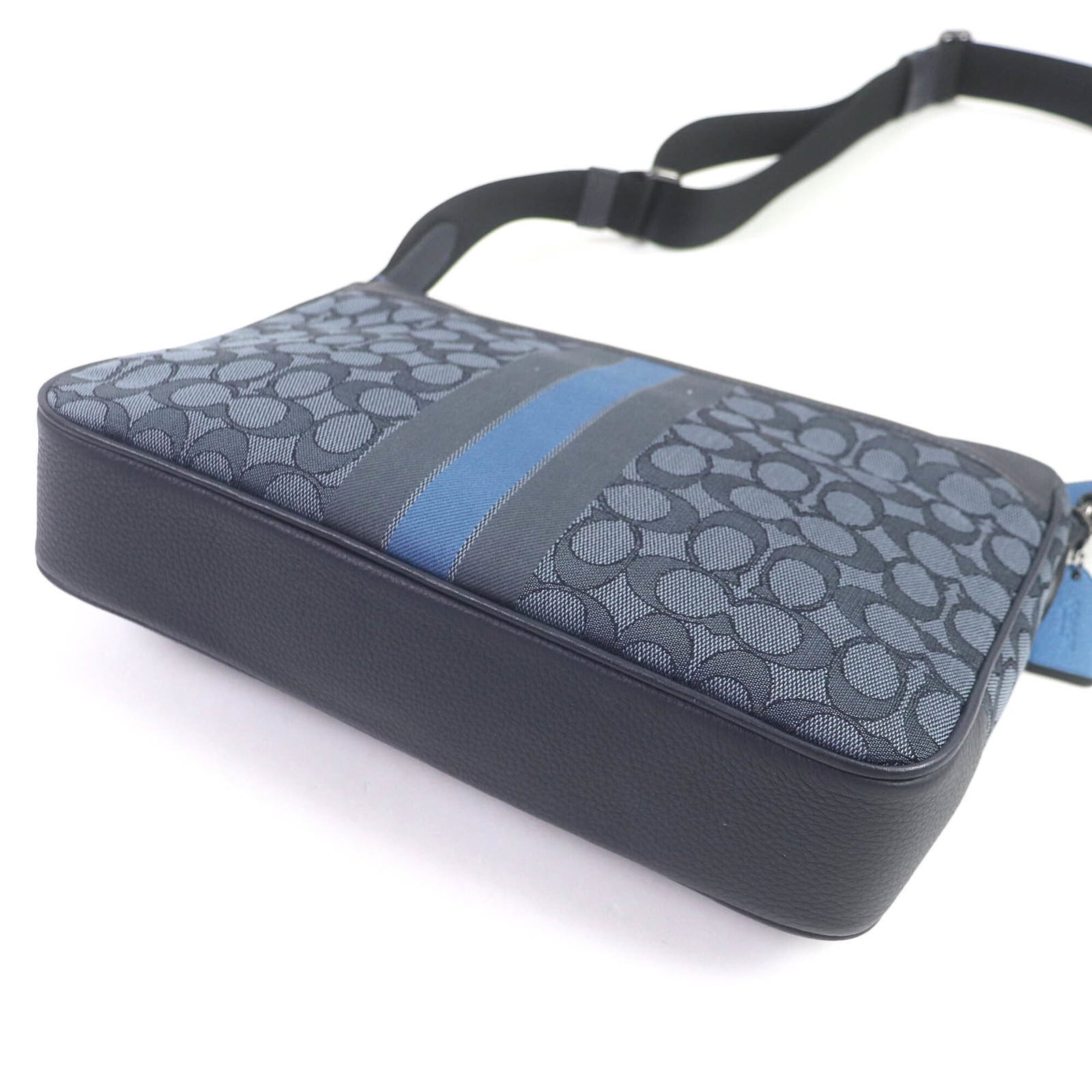 Canvas leather shoulder bag by Coach - 7