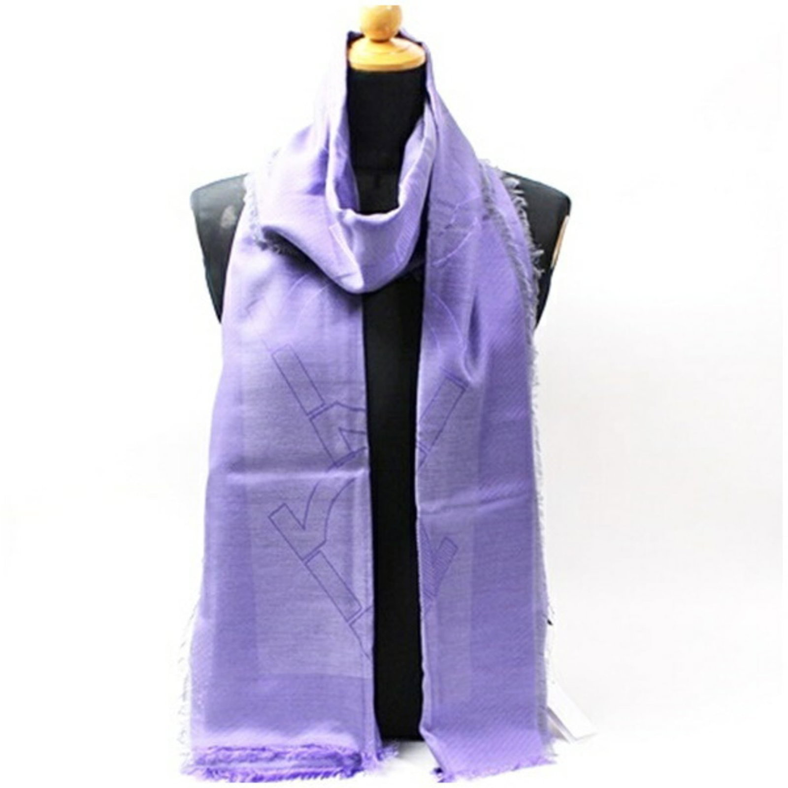 Silk from Salvatore Ferragamo (1 of 7)