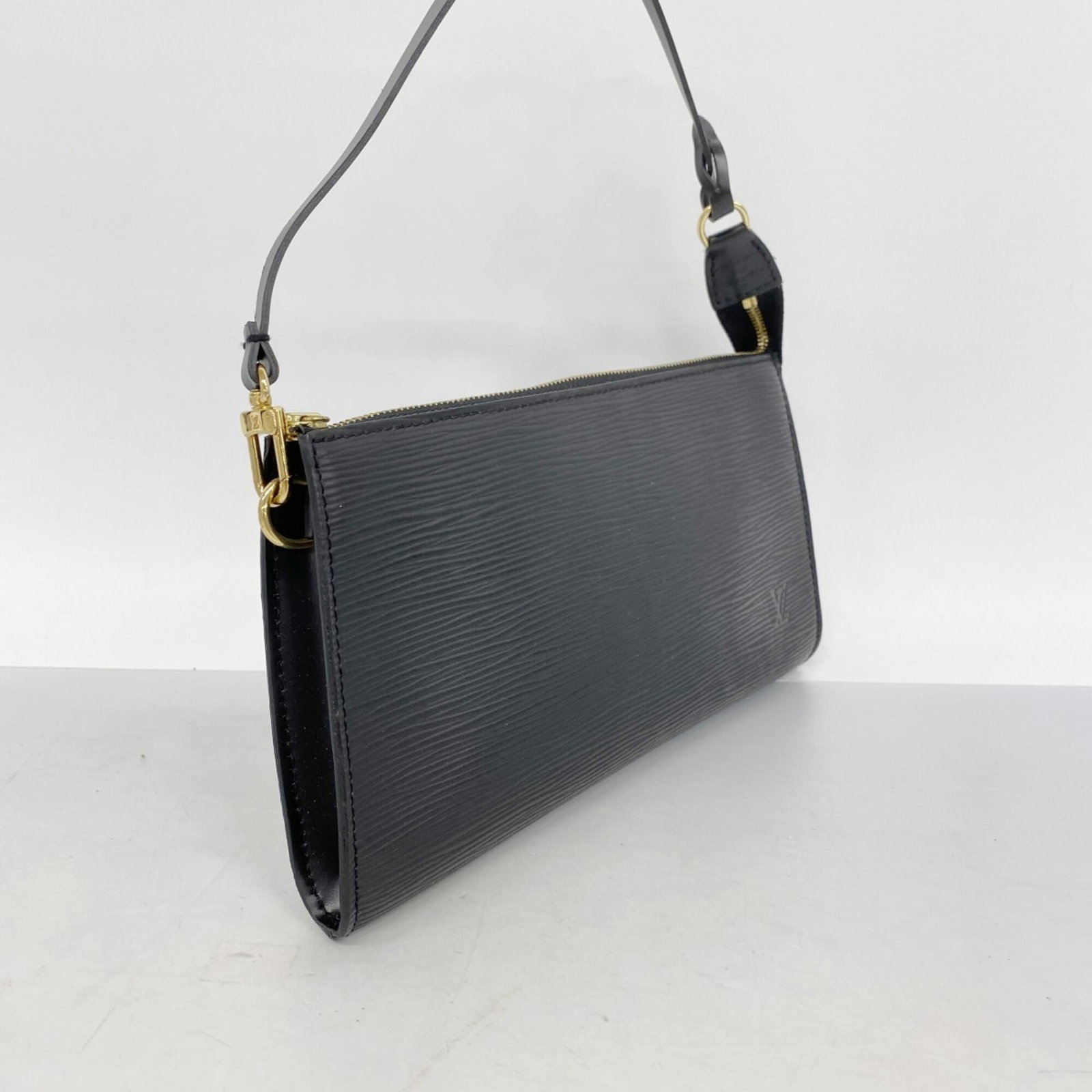 Louis Vuitton pouch - 2