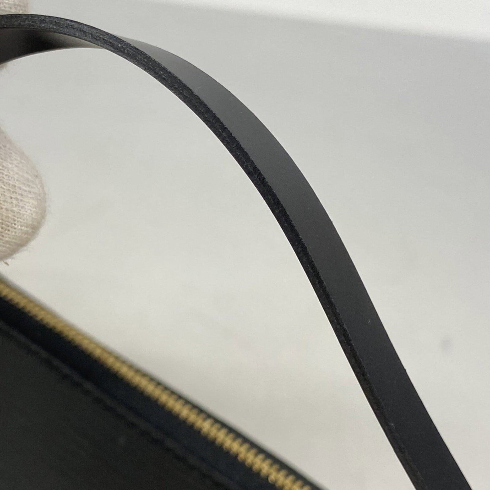 Louis Vuitton pouch - 7