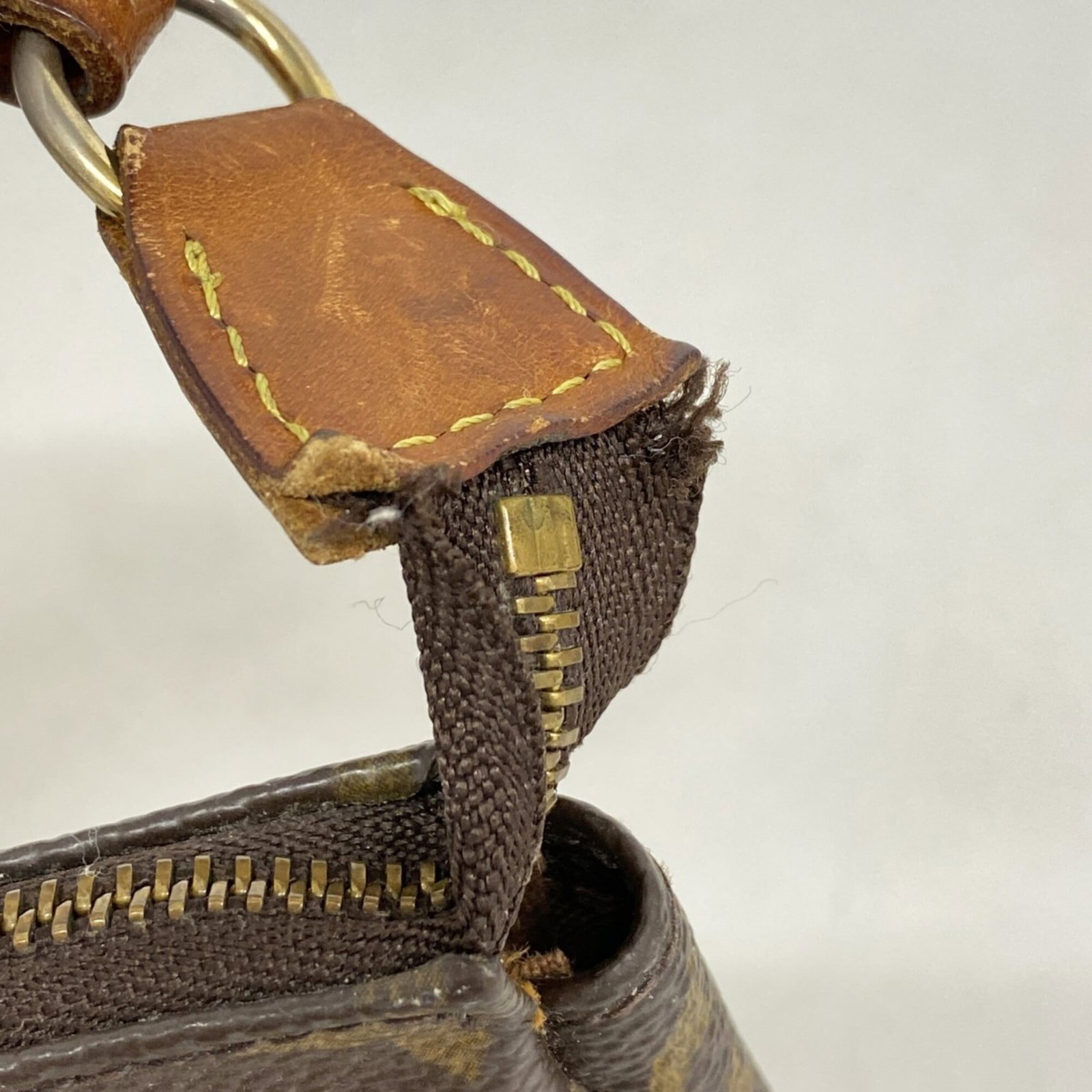 Louis Vuitton pouch - 7